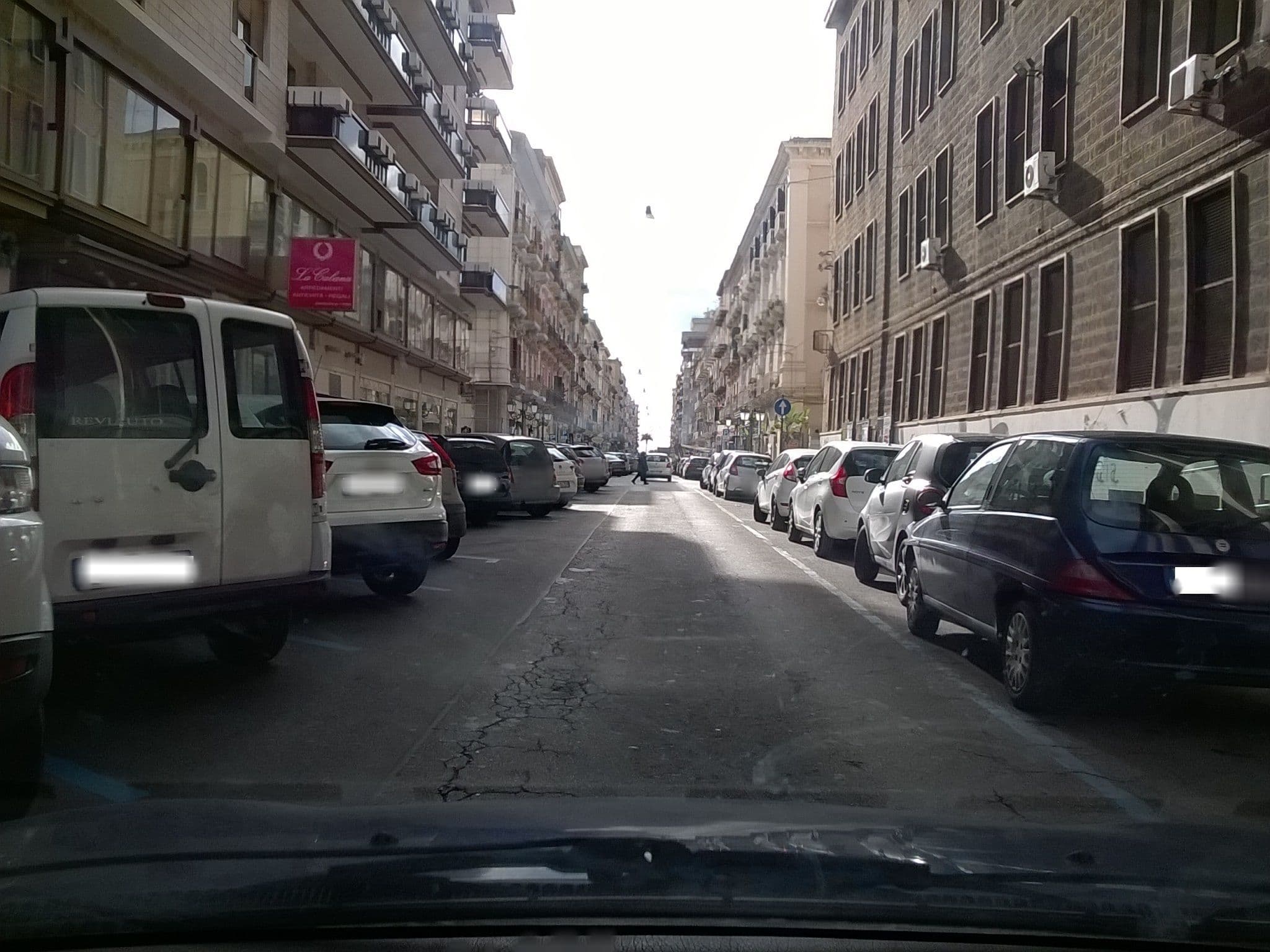 Street view near Casa Decò Business Stay Solution, Taranto — © giantar (CC BY-SA · Mapillary)
