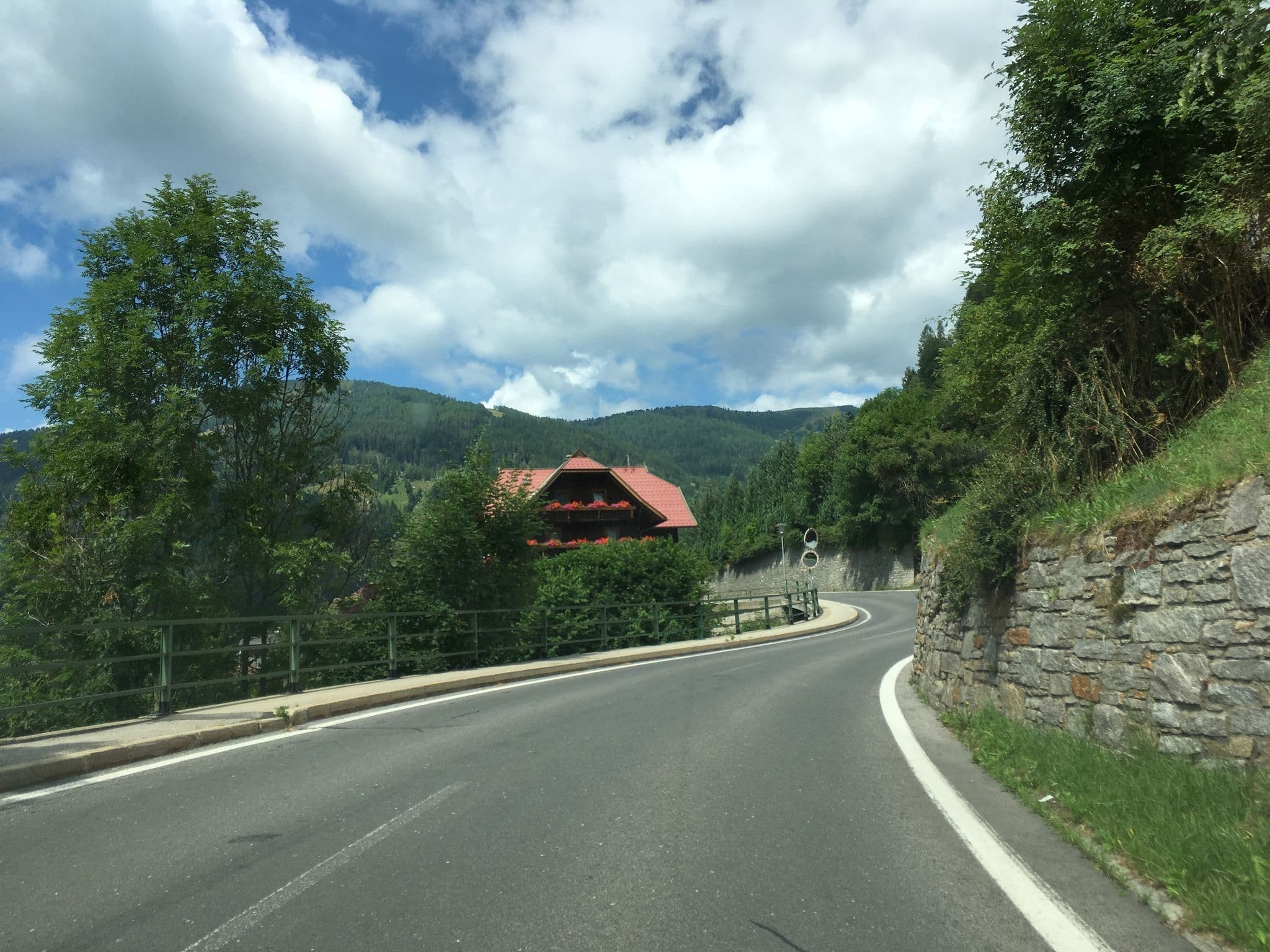 Street view near Landhaus Hinteregger, Radenthein — © istefanos (CC BY-SA · Mapillary)