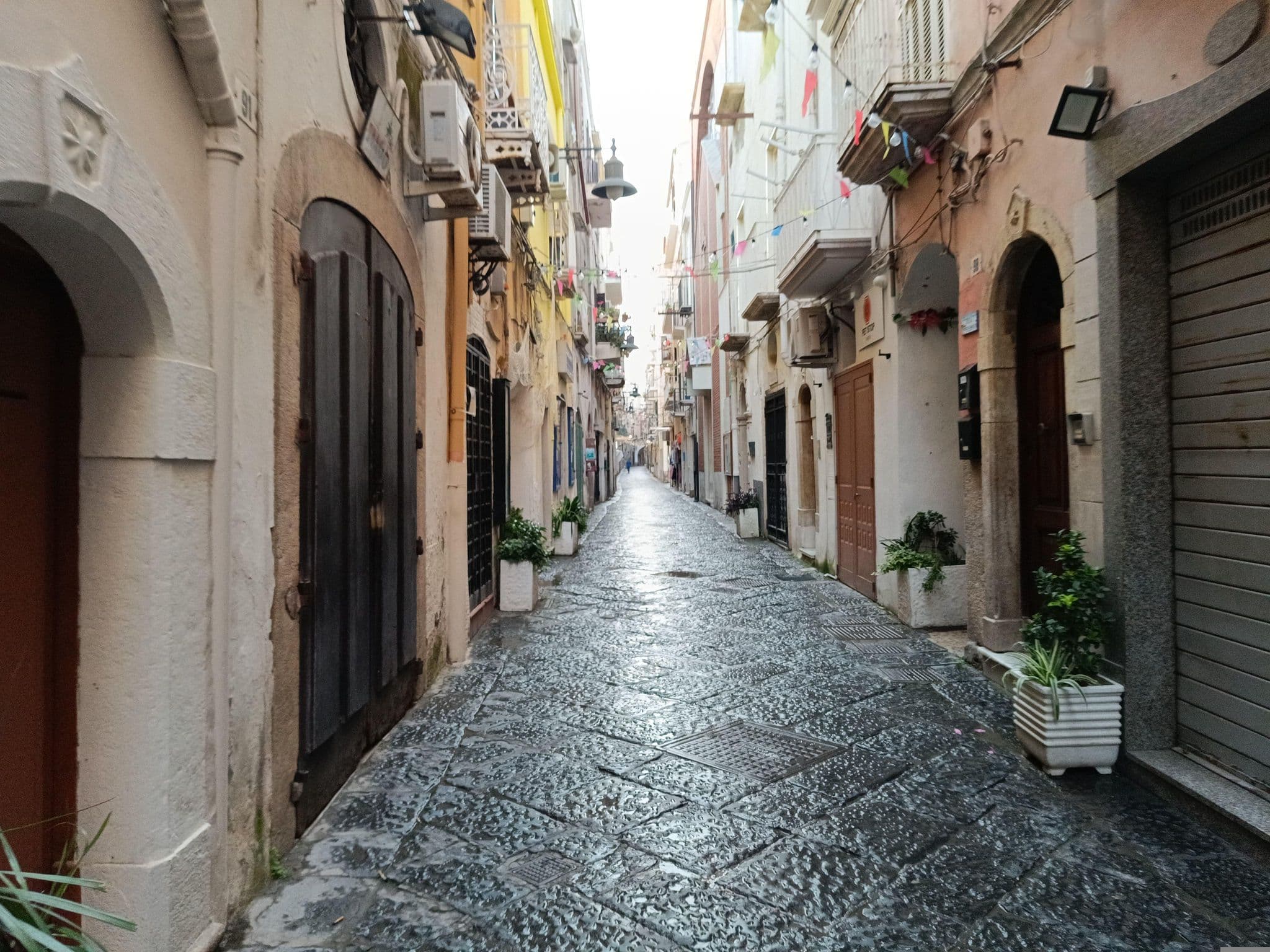 Street view near La dimora di Caboto B&B, Gaeta — © odiug (CC BY-SA · Mapillary)