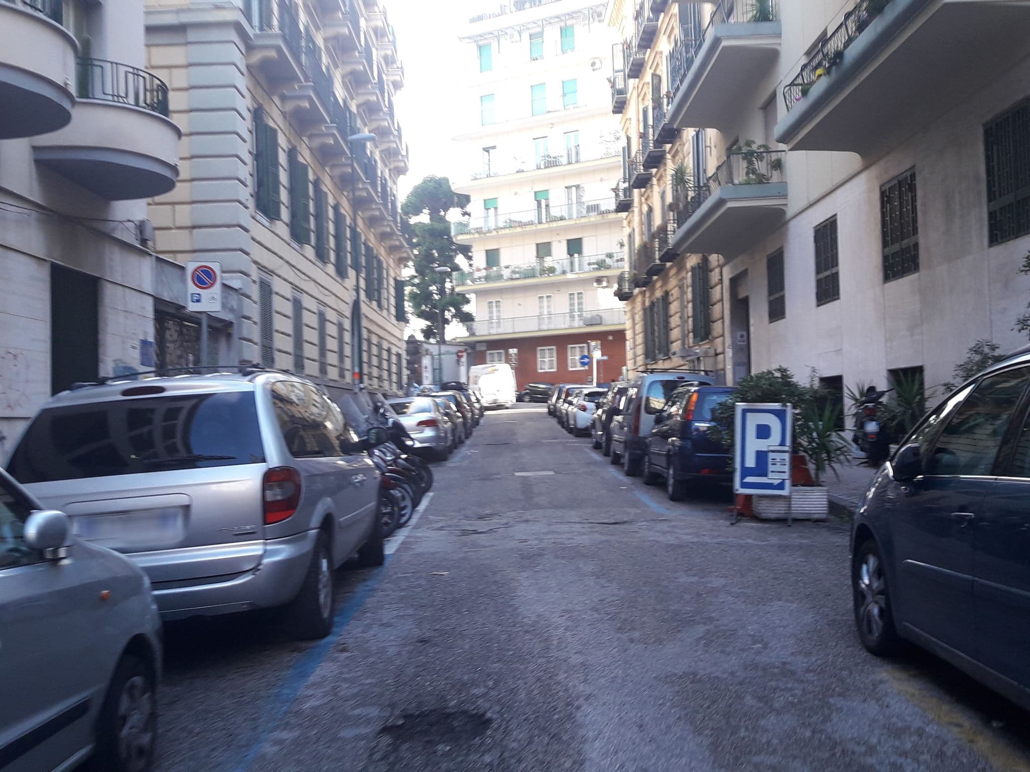 Street view near Napoliseason Rooms and Breakfast, Vomero — © eleonora10 (CC BY-SA · Mapillary)