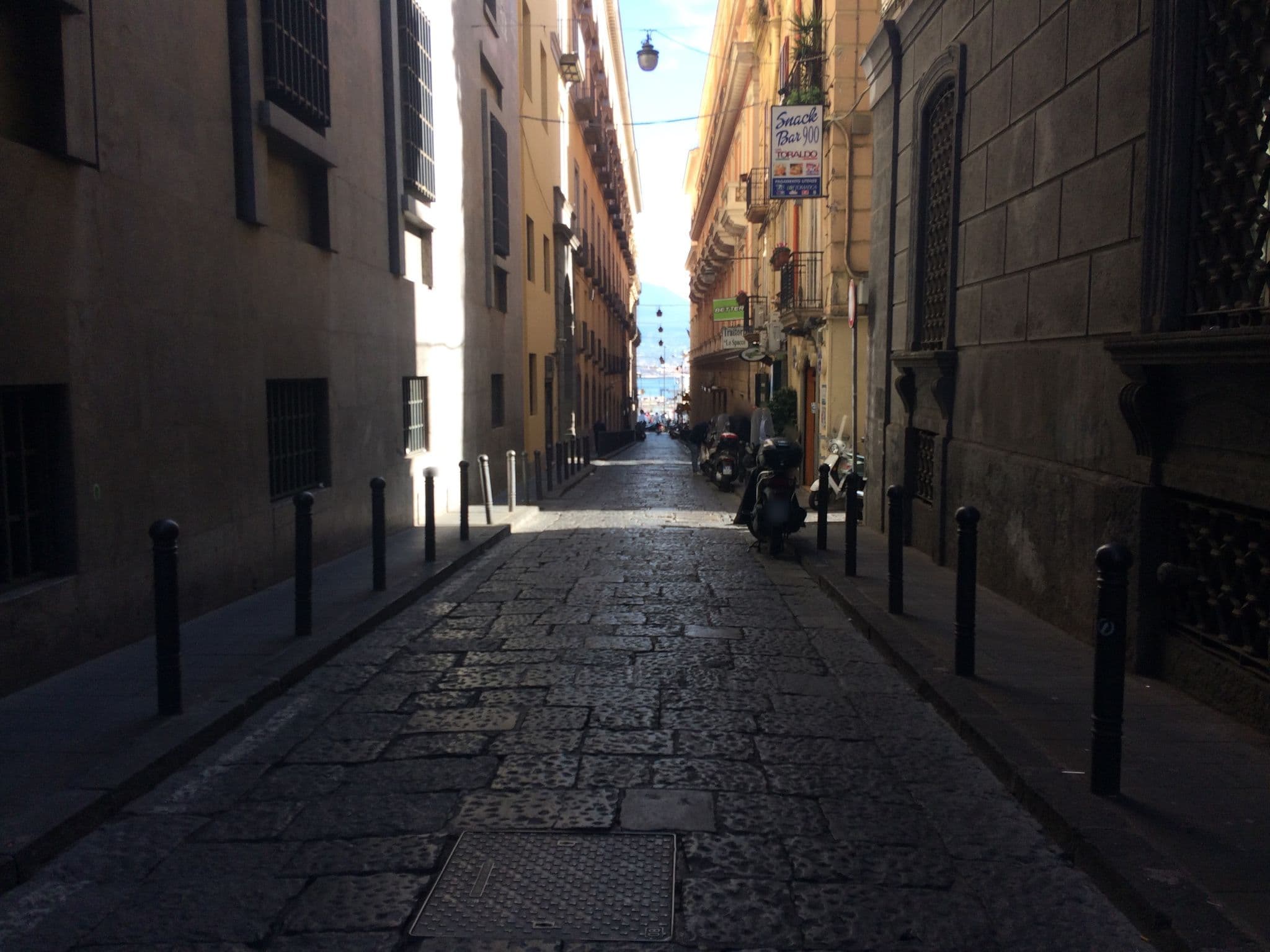 Street view near Colori a Toledo, Montecalvario — © noemiimperatore (CC BY-SA · Mapillary)