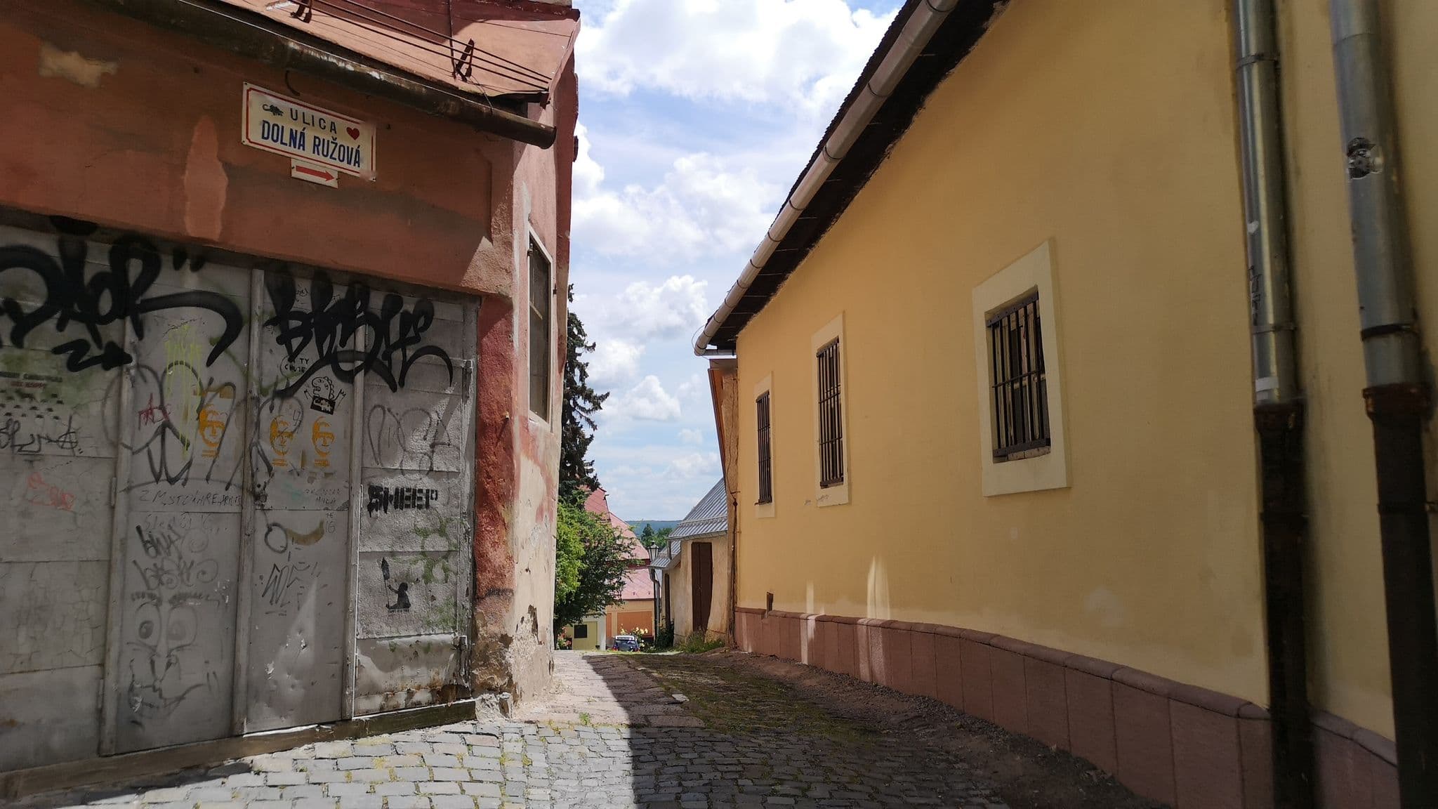 Street view near Eleuzína, Banská Štiavnica — © moon4 (CC BY-SA · Mapillary)