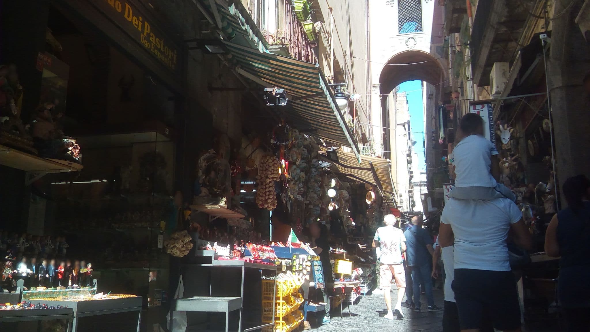 Street view near Casa Gregorio Armeno, Pendino — © binnette (CC BY-SA · Mapillary)