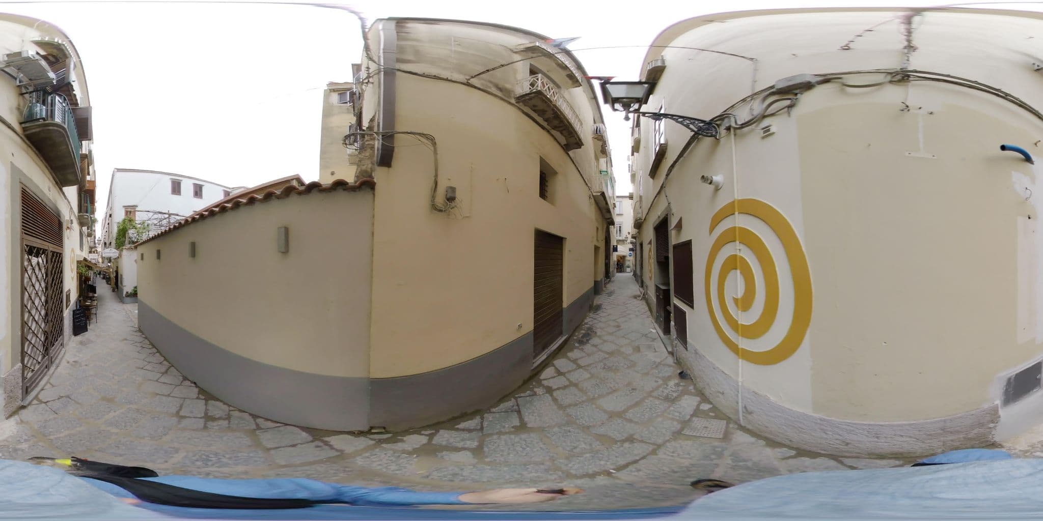 Street view near Holiday Sorrento Center, Sorrento — © stefan-RolfsRom (CC BY-SA · Mapillary)