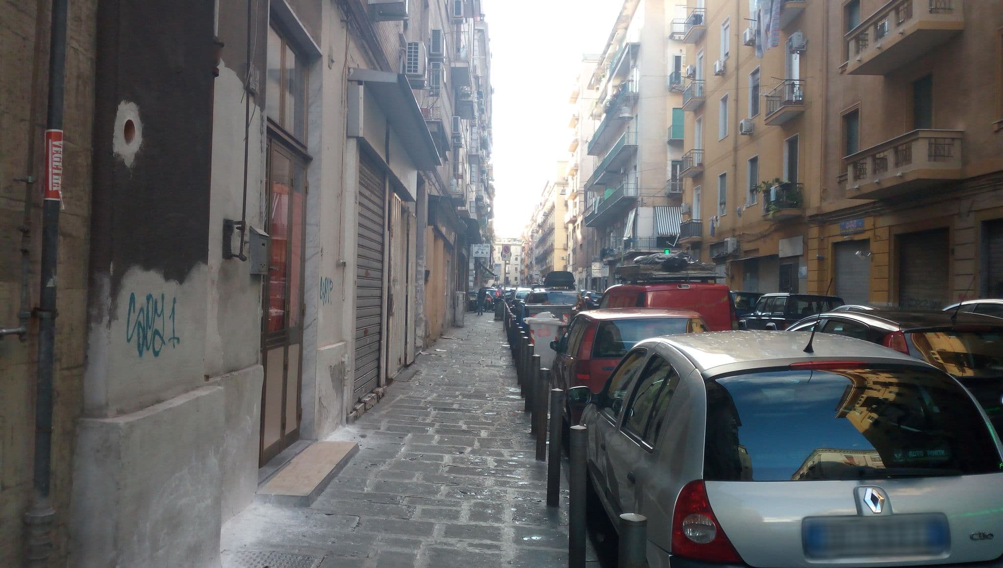 Street view near Bed & Breakfast Travellers, Naples — © davidemorale (CC BY-SA · Mapillary)