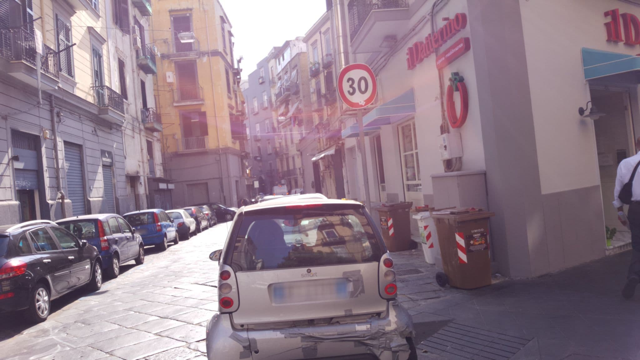 Street view near Be Italian Flat Duomo, Pendino — © klimakas (CC BY-SA · Mapillary)