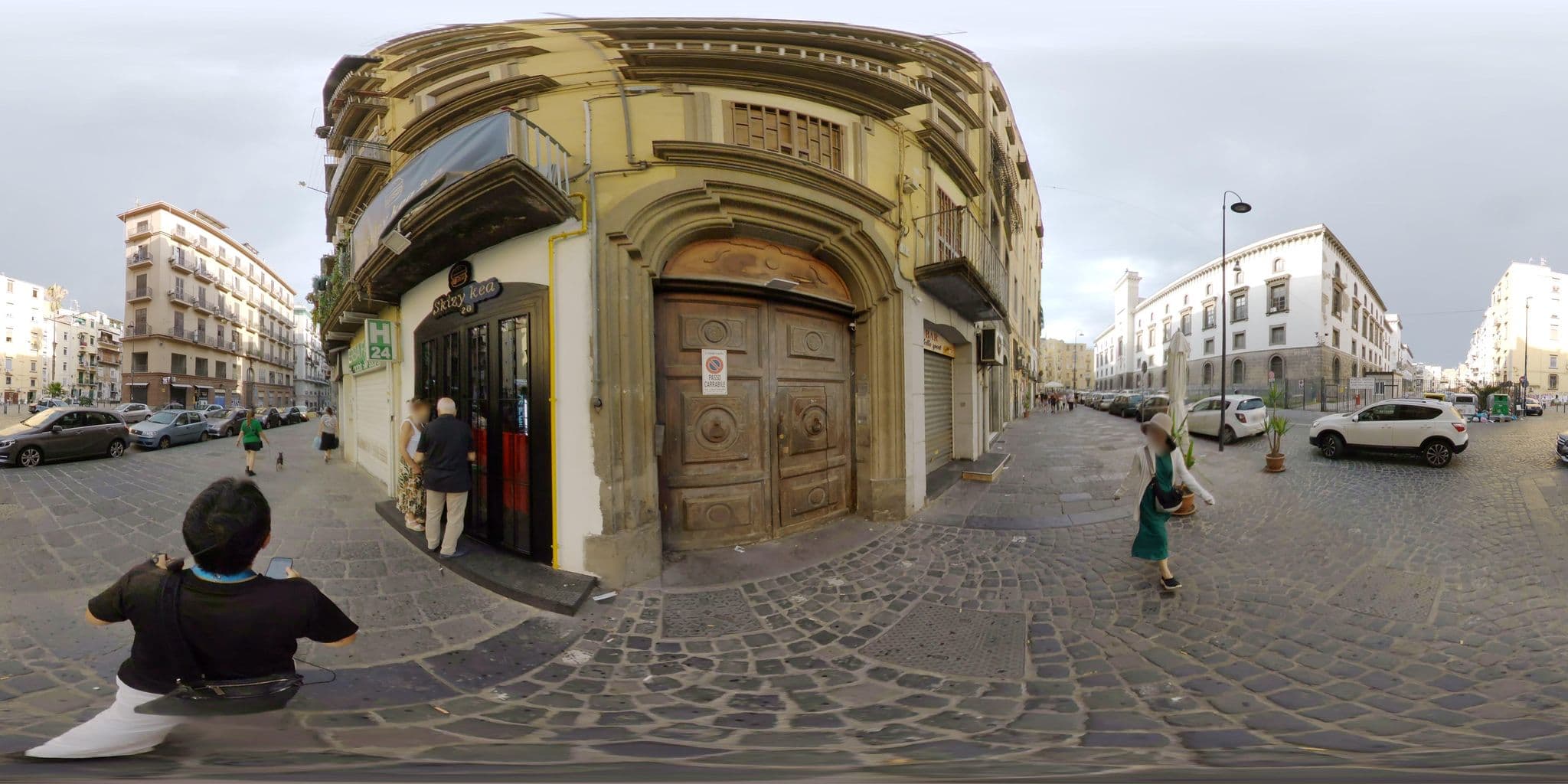 Street view near Casa Fabiana, Naples — © mapconcierge (CC BY-SA · Mapillary)