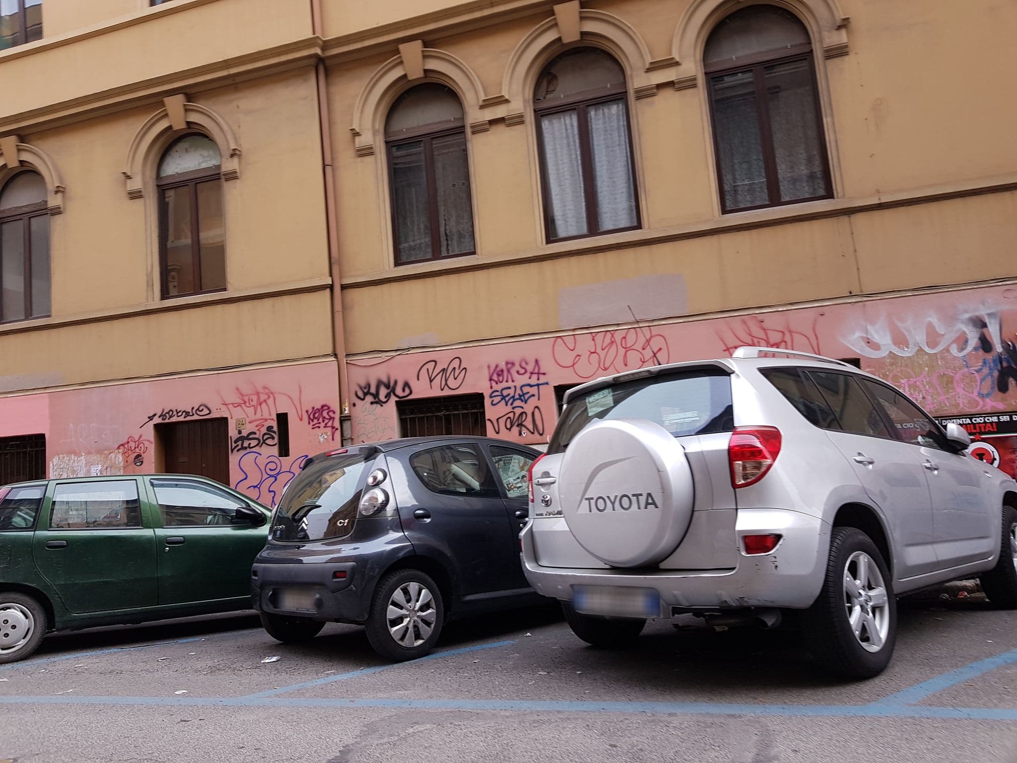 Street view near Romakko, Esquilino — © ale_zena_it (CC BY-SA · Mapillary)