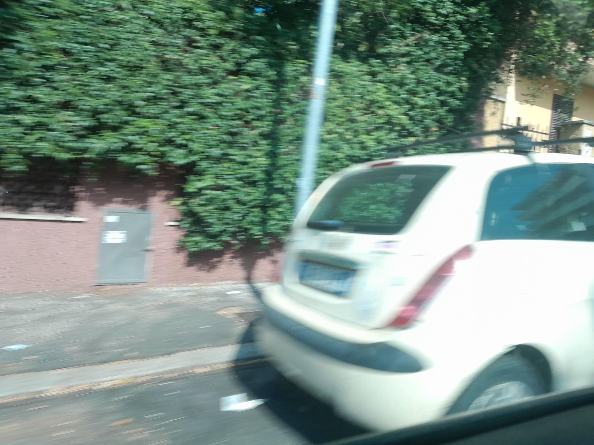 Street view near A Vinicius et Mita, Rome — © omfg_notpr (CC BY-SA · Mapillary)
