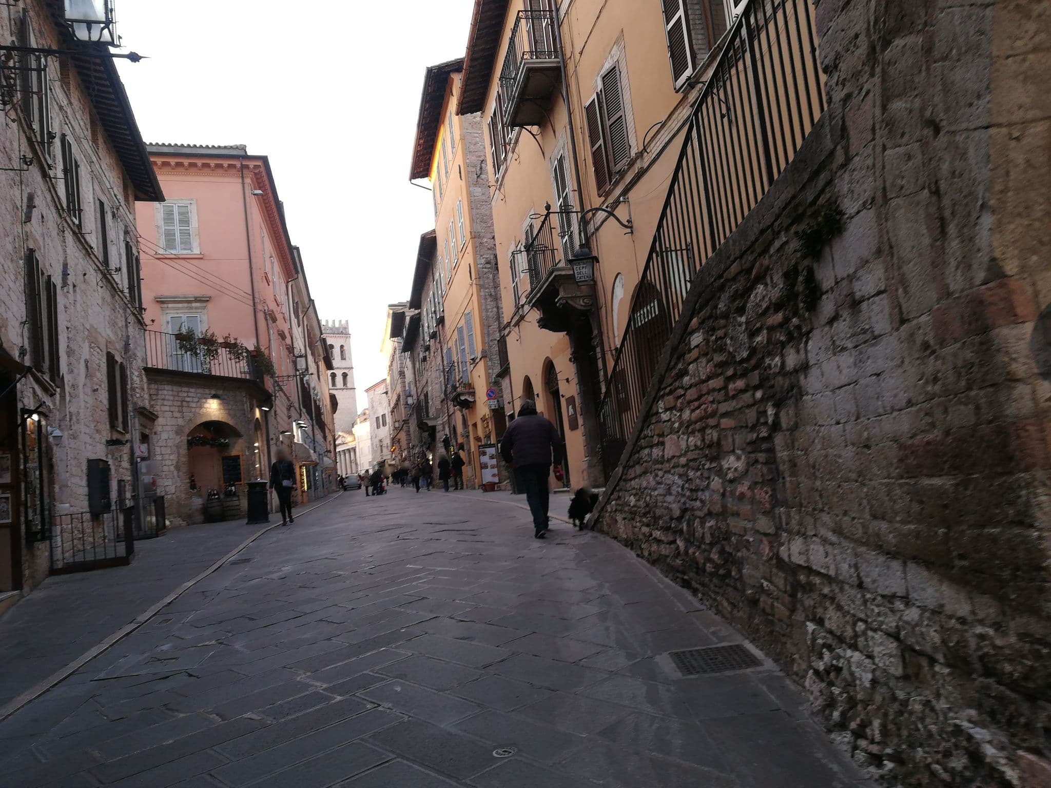 Street view near Sole di Lucacci I.& C. SAS, Assisi — © jeawrong (CC BY-SA · Mapillary)