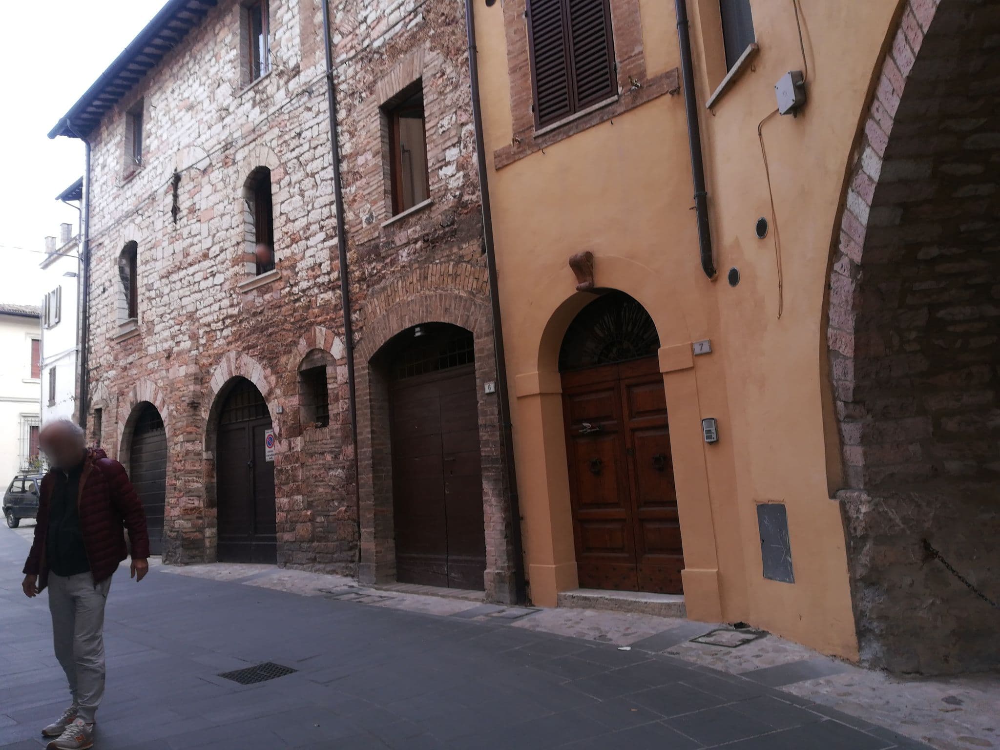 Street view near Residenza Vallegloria, Spello — © jeawrong (CC BY-SA · Mapillary)