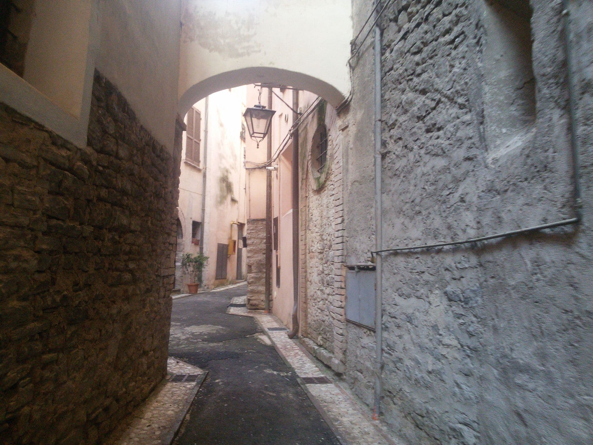 Street view near La Fontana, Spoleto — © ale_zena_it (CC BY-SA · Mapillary)