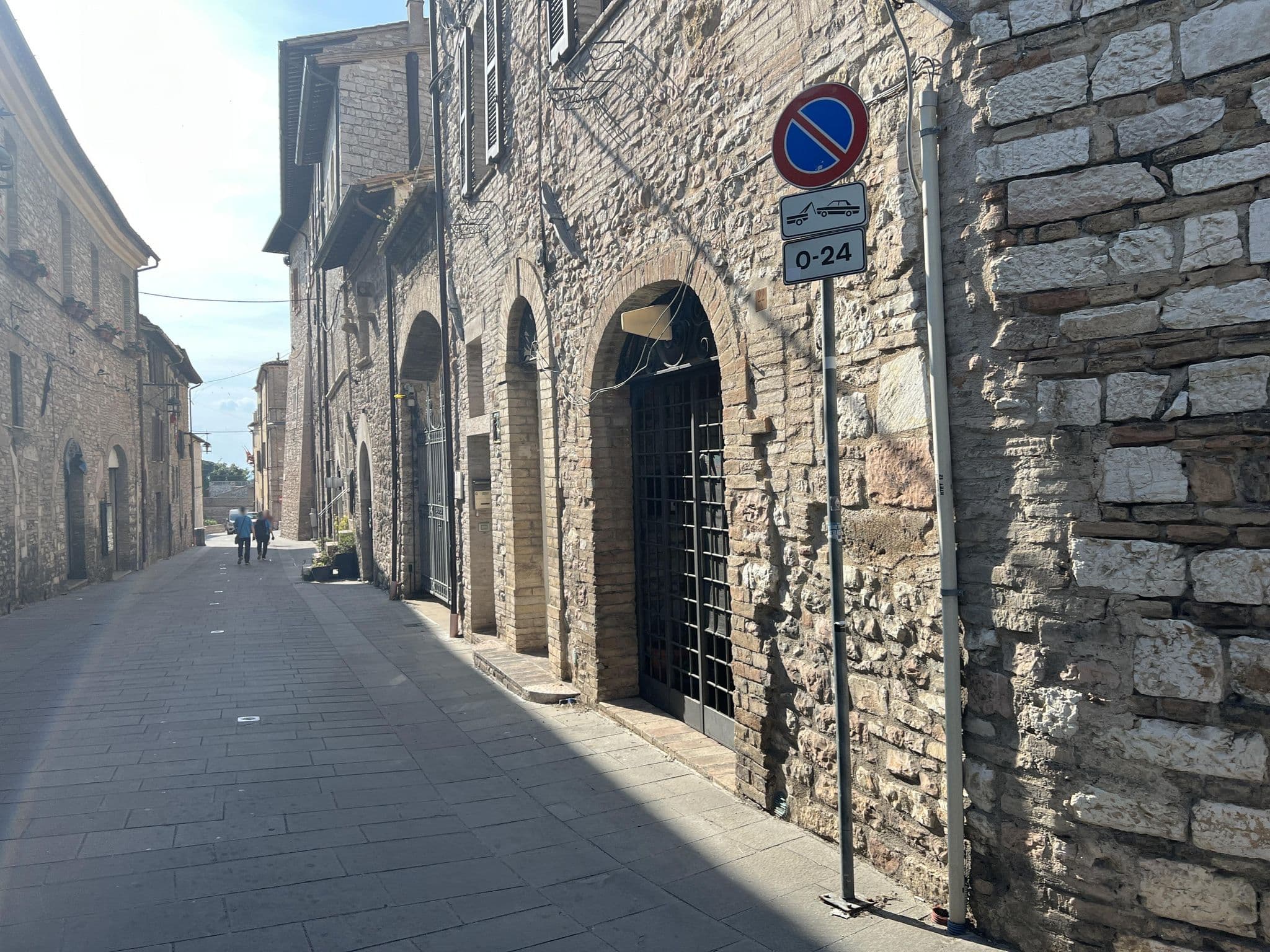 Street view near Albergo in Centro, Assisi — © igorzo (CC BY-SA · Mapillary)