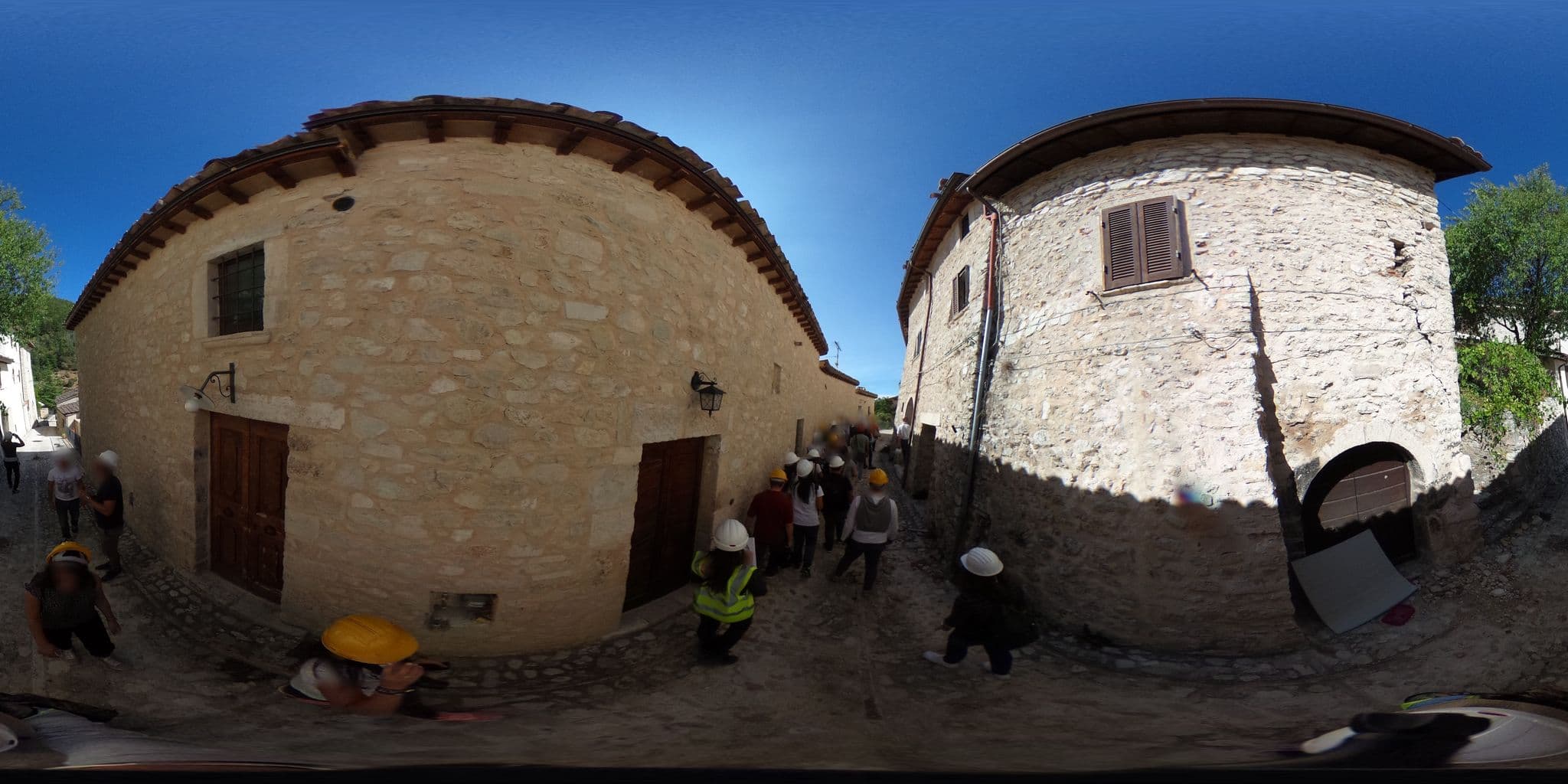 Street view near Castello di Campi, Norcia — © valentina_p (CC BY-SA · Mapillary)
