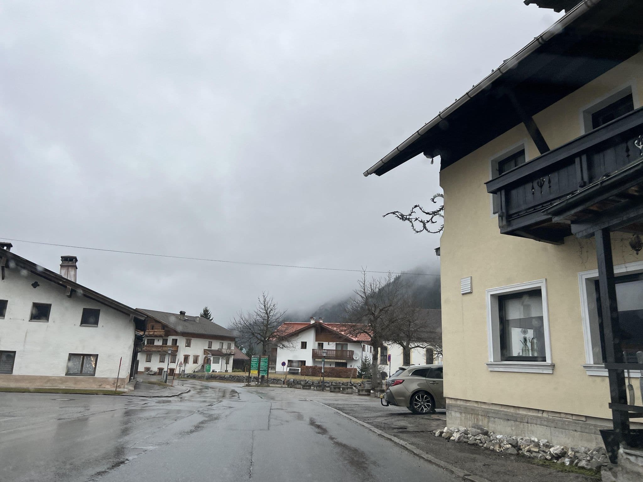 Street view near Landgasthof Post, Lermoos — © ottor (CC BY-SA · Mapillary)
