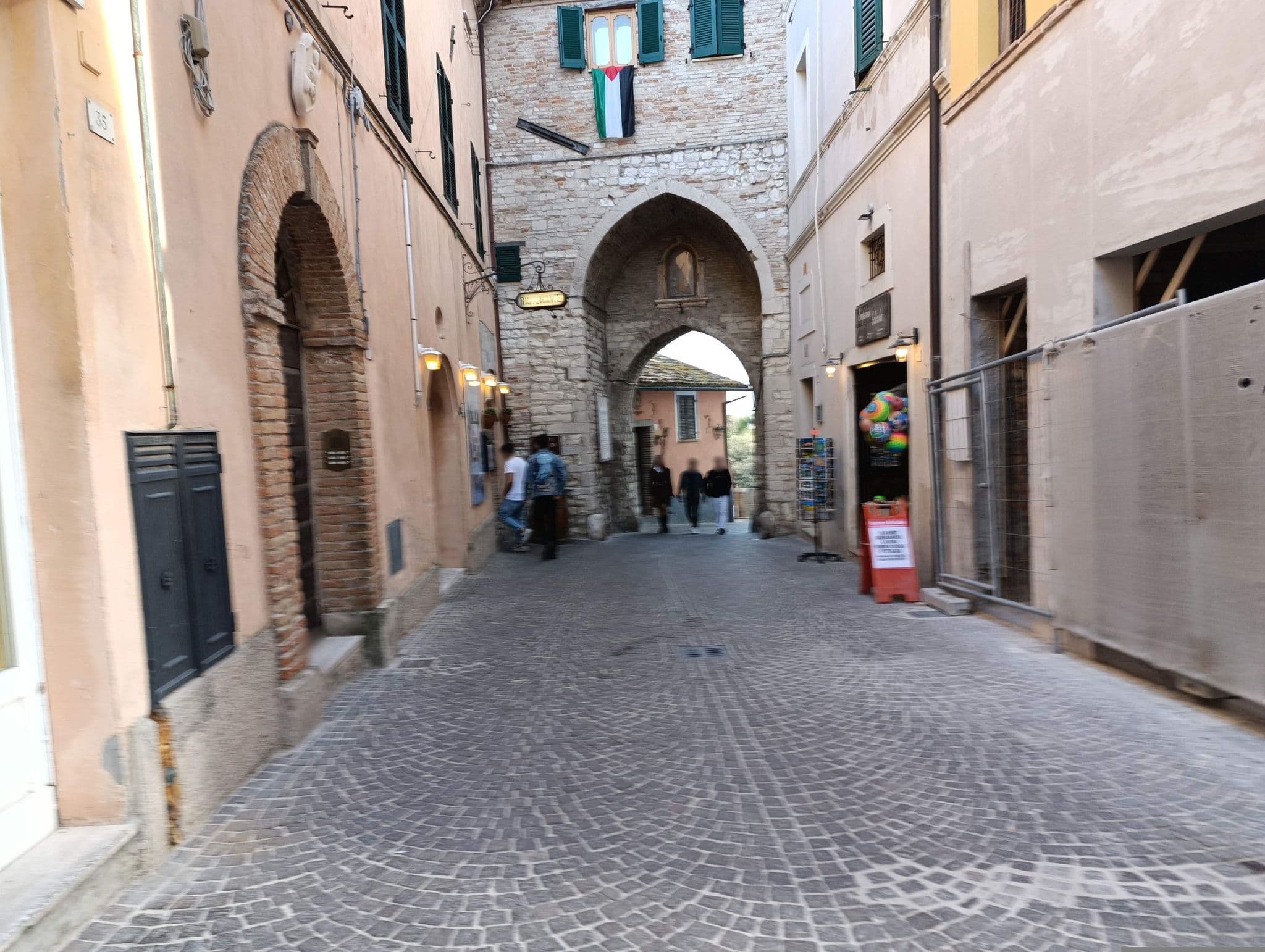 Street view near B&B La Libellula Del Conero, Sirolo — © jeawrong (CC BY-SA · Mapillary)