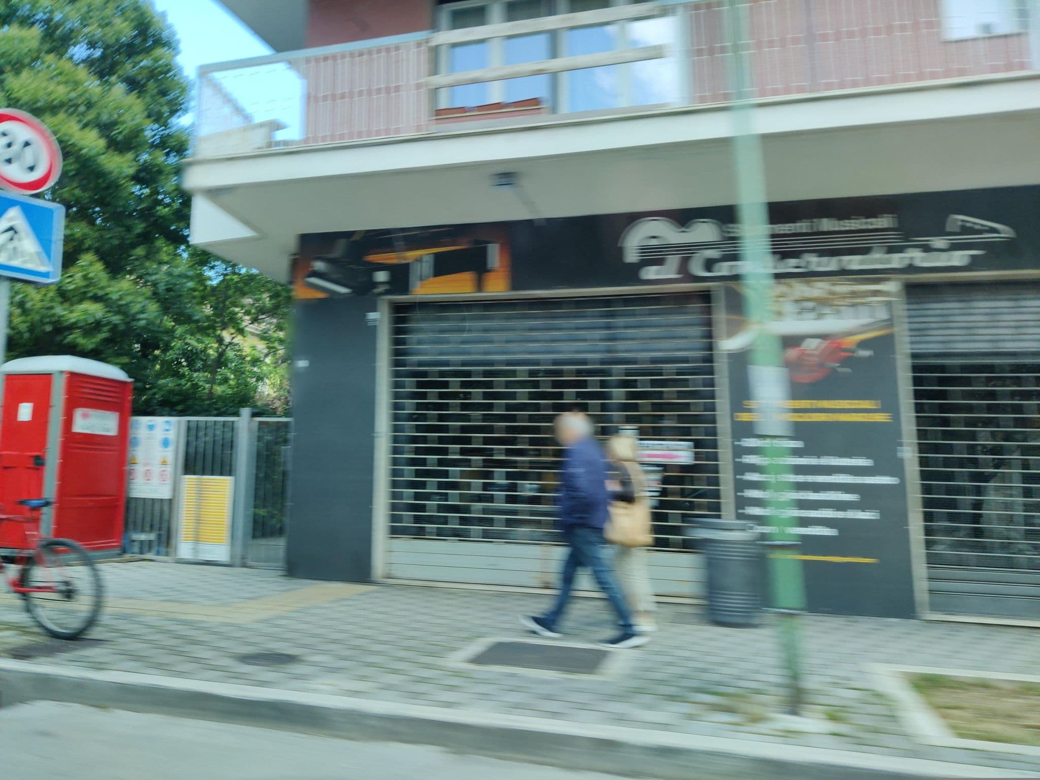Street view near MIMI'S HOME casa per vacanze, Pescara — © evvemoscia (CC BY-SA · Mapillary)