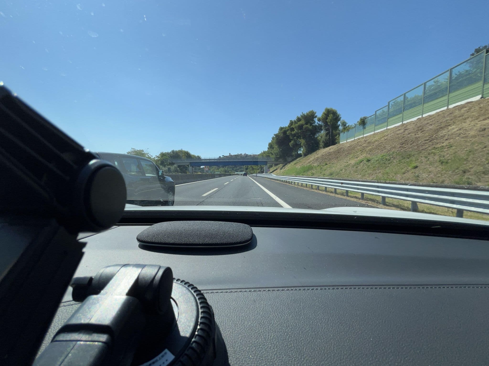 Street view near Vista sul Mare, Porto San Giorgio — © lin_wang (CC BY-SA · Mapillary)