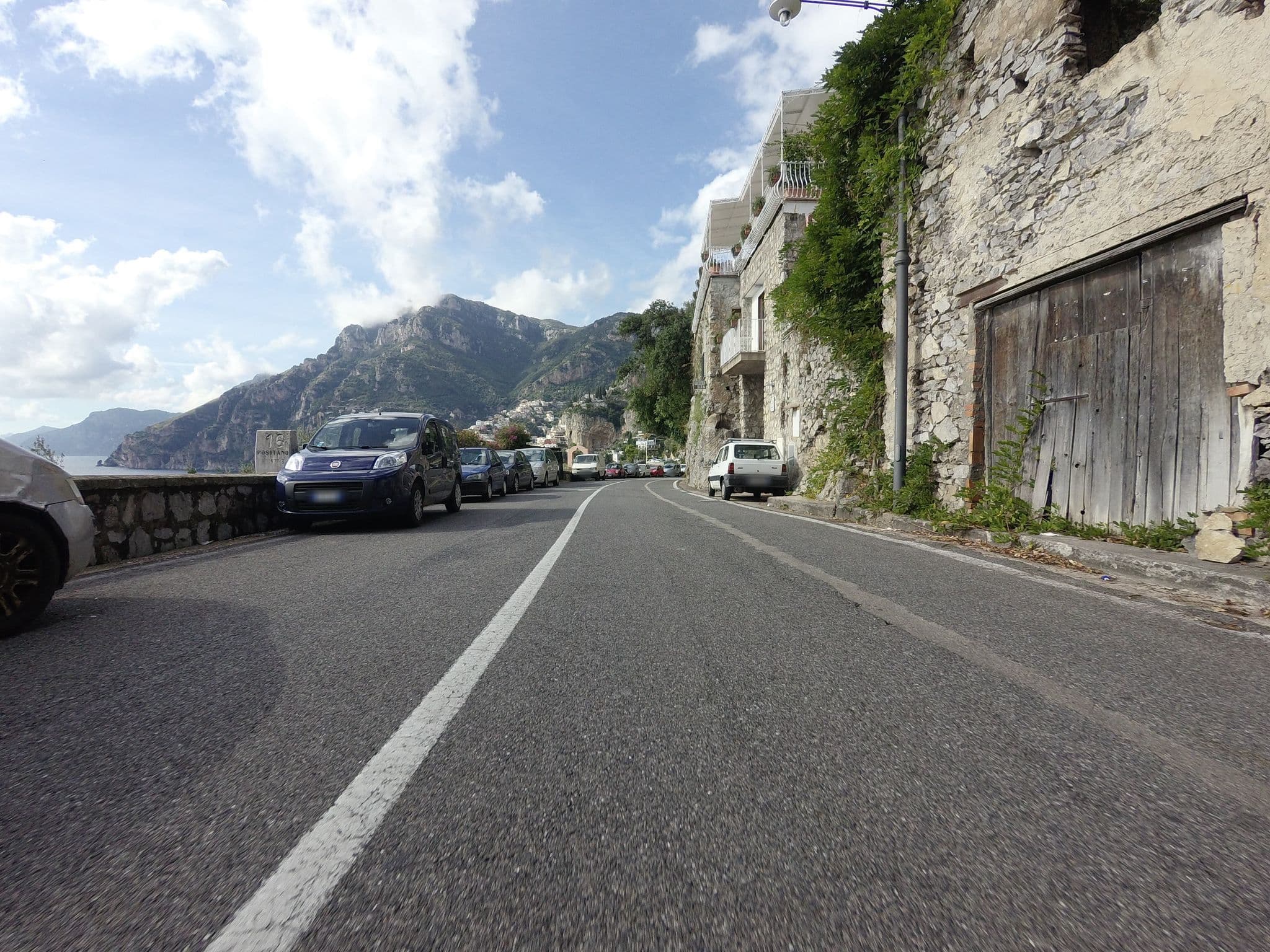 Street view near La Sorgente Del Sole, Positano — © esario (CC BY-SA · Mapillary)