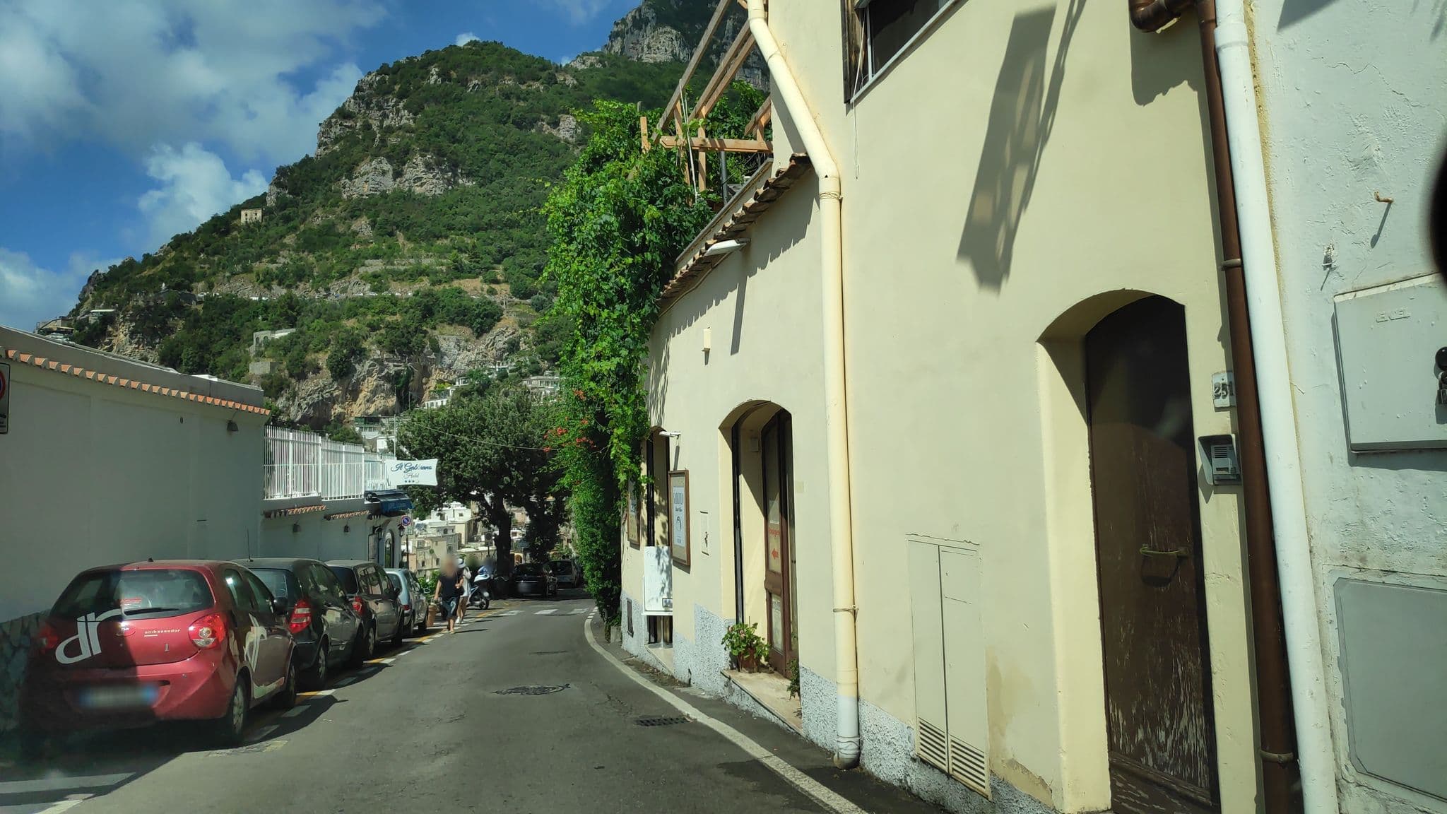 Street view near Hotel Villa Franca di Russo Mario &c SNC, Positano — © marcuscalabresus (CC BY-SA · Mapillary)