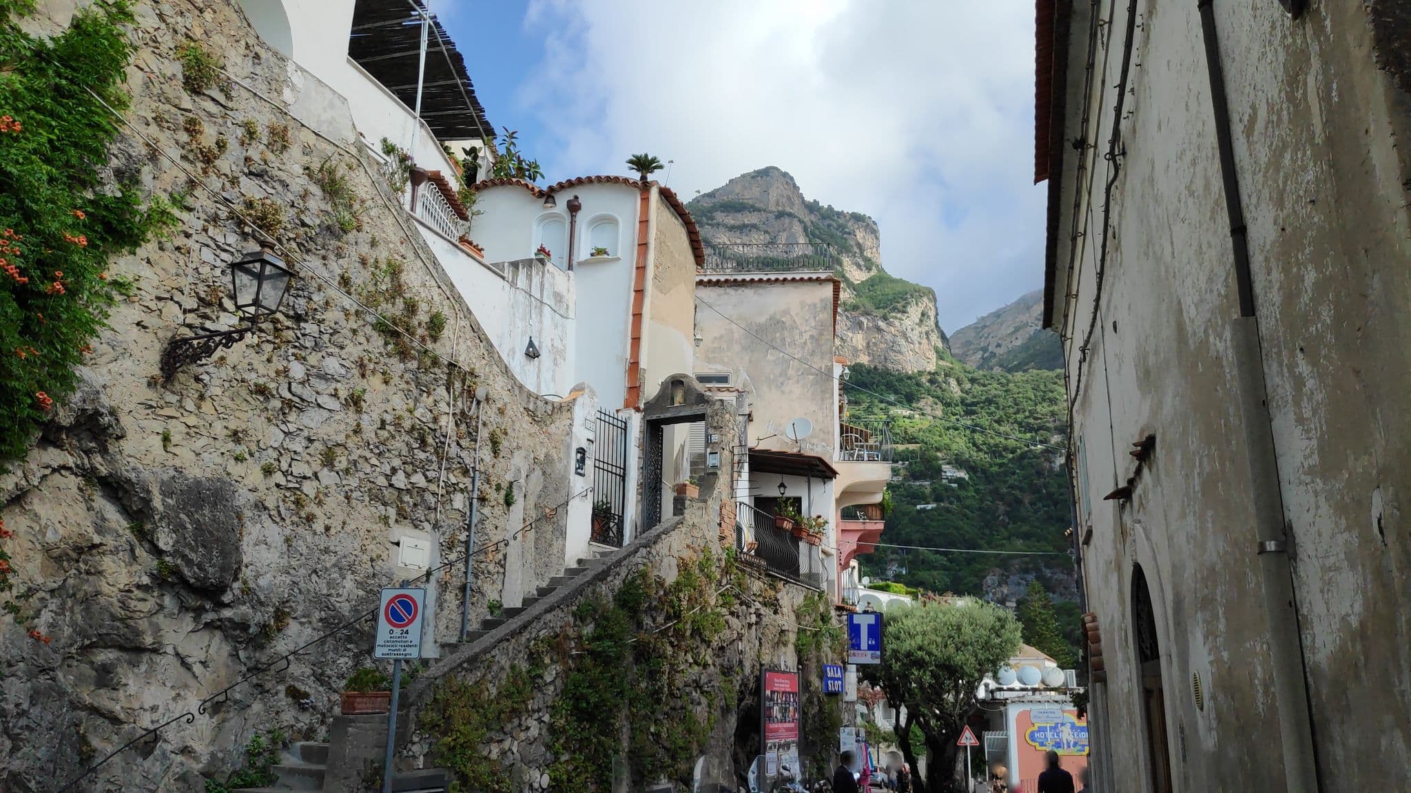 Street view near Terrazza Positano, Positano — © marcuscalabresus (CC BY-SA · Mapillary)