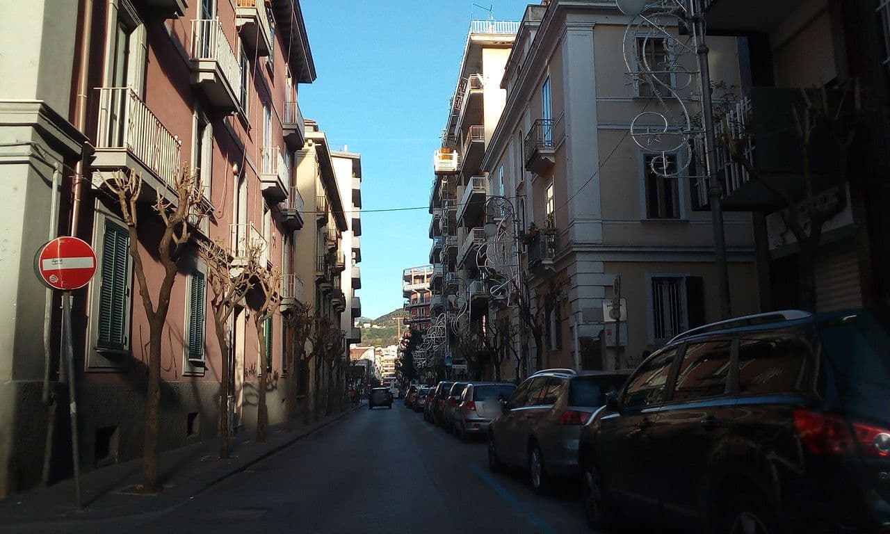 Street view near B&B Zarahouse, Salerno — © giosa94 (CC BY-SA · Mapillary)