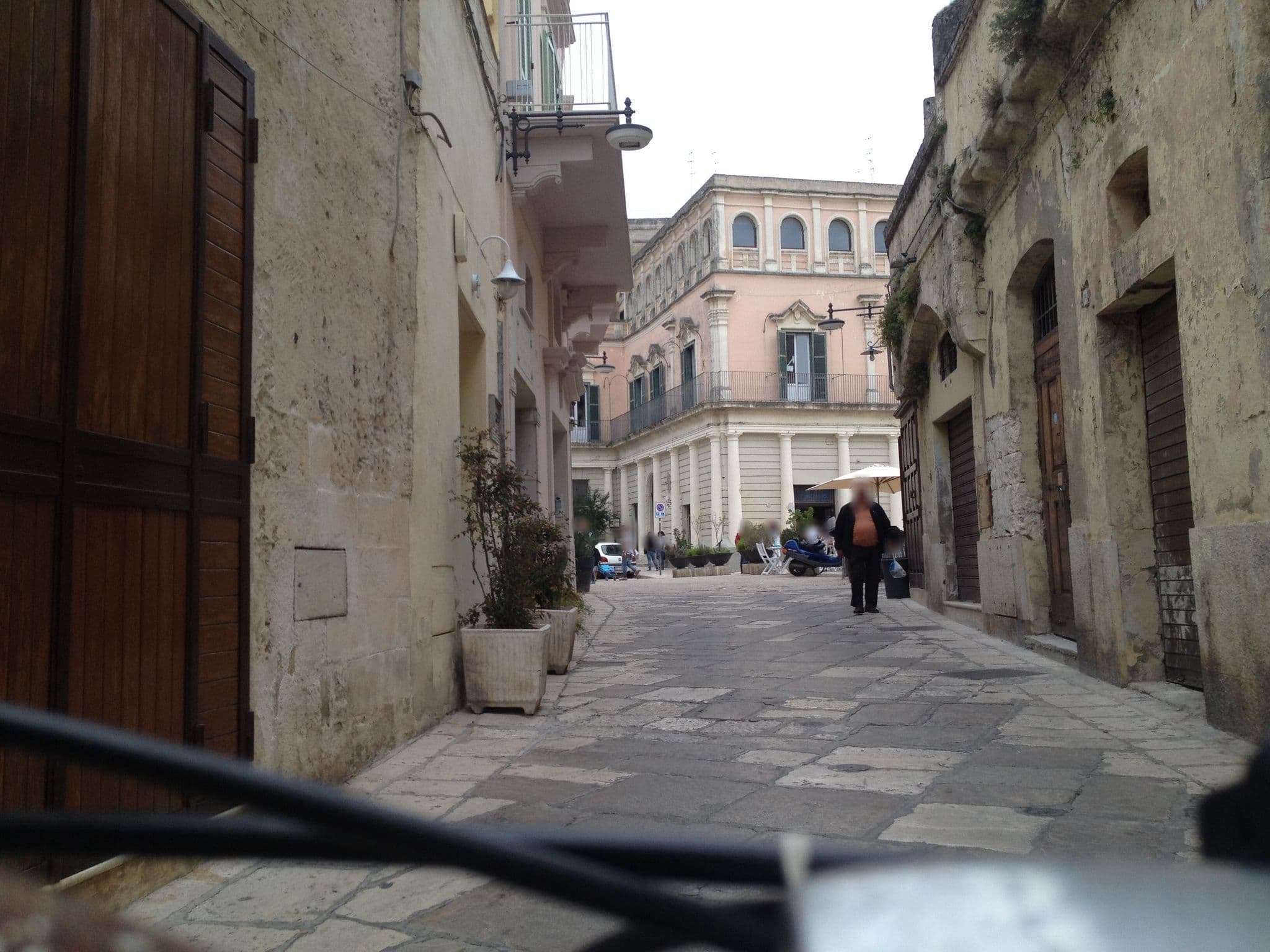 Street view near L'Incanto Luxury Rooms, Matera — © raxpa (CC BY-SA · Mapillary)