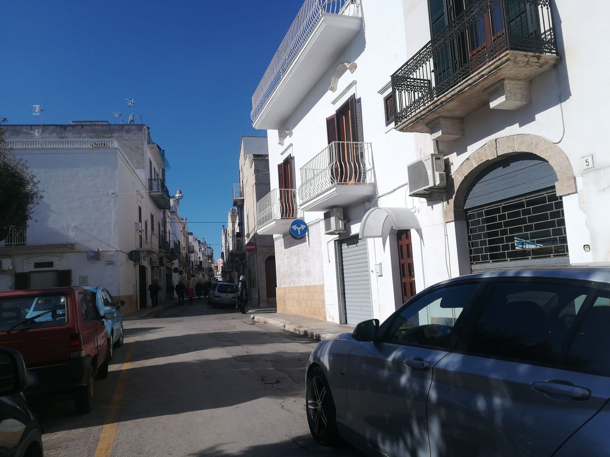 Street view near B&B Crigiù, Polignano a Mare — © jeawrong (CC BY-SA · Mapillary)