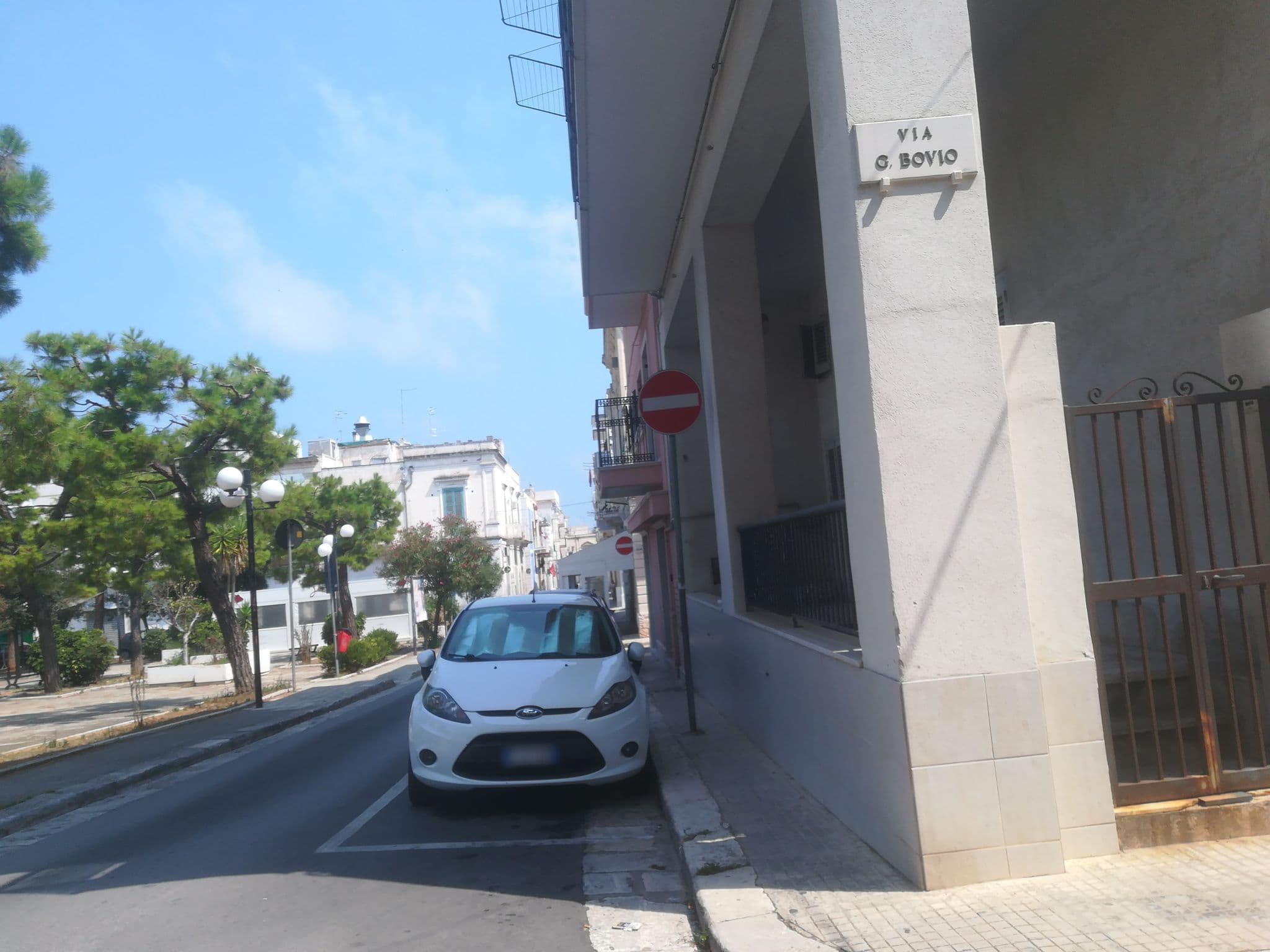 Street view near Vila Margherita Stefy, Polignano a Mare — © jeawrong (CC BY-SA · Mapillary)