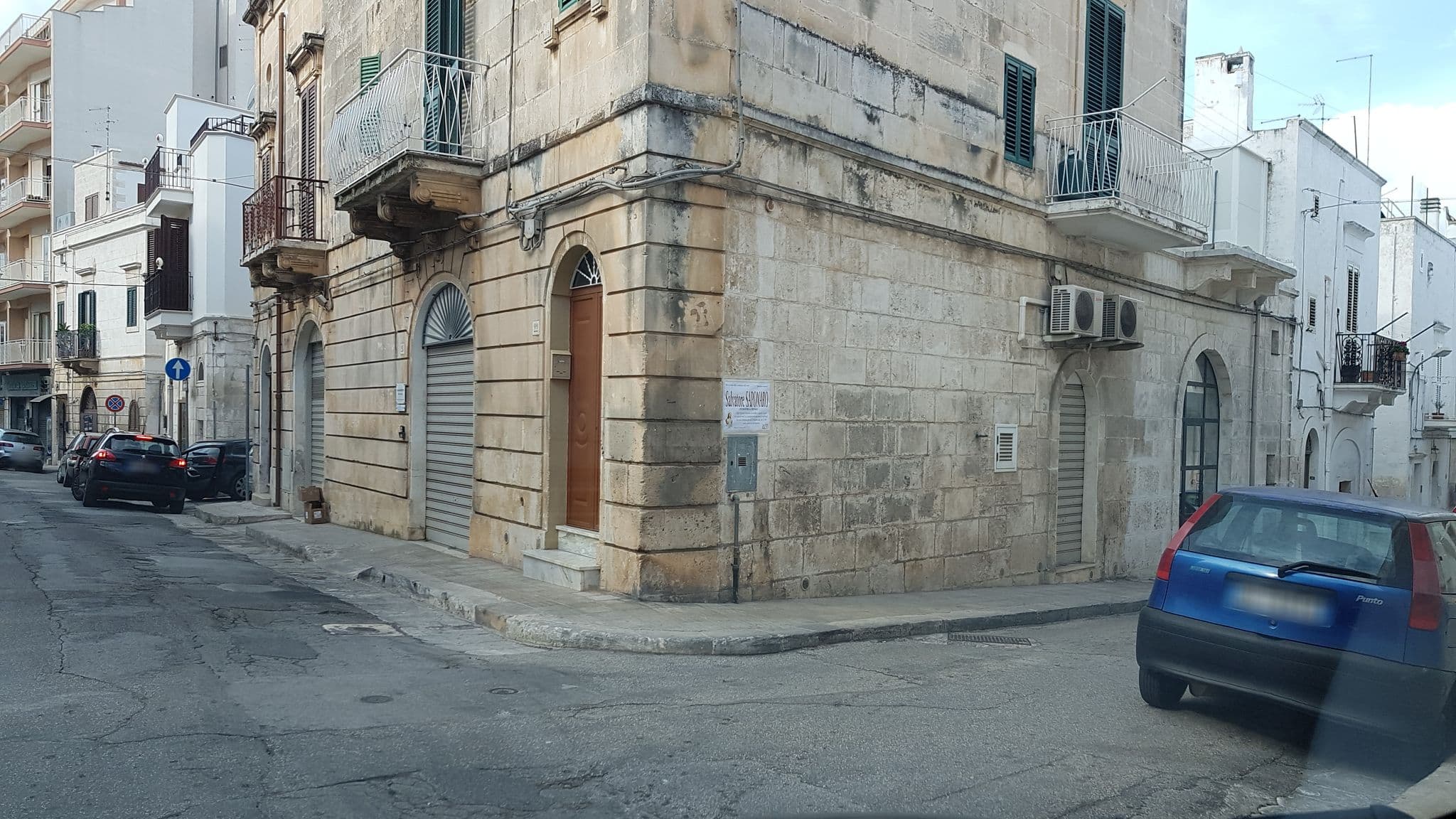 Street view near Dimora Garofani e Basilico, Ostuni — © ale_zena_it (CC BY-SA · Mapillary)