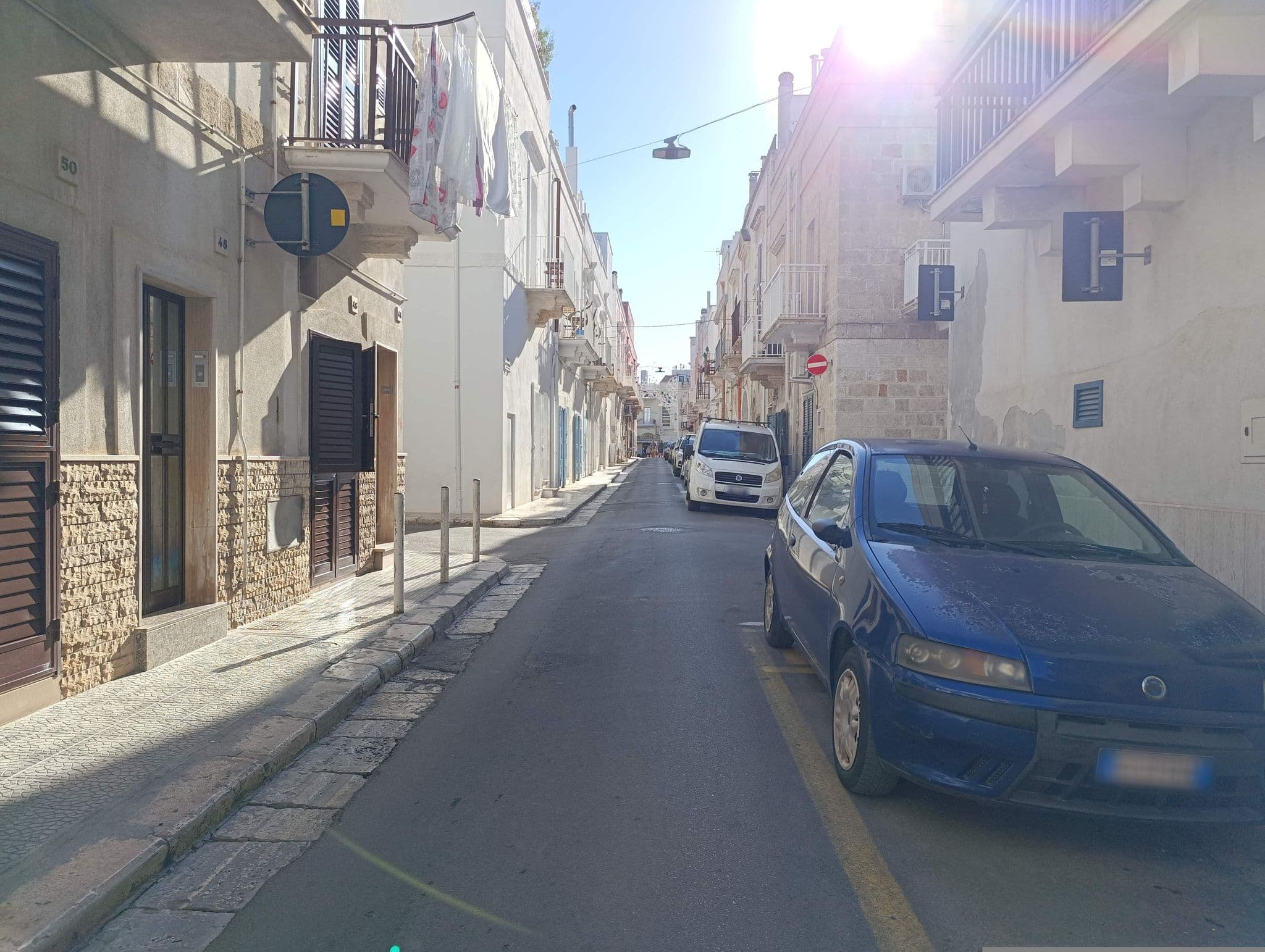 Street view near Il Viandante, Polignano a Mare — © jeawrong (CC BY-SA · Mapillary)