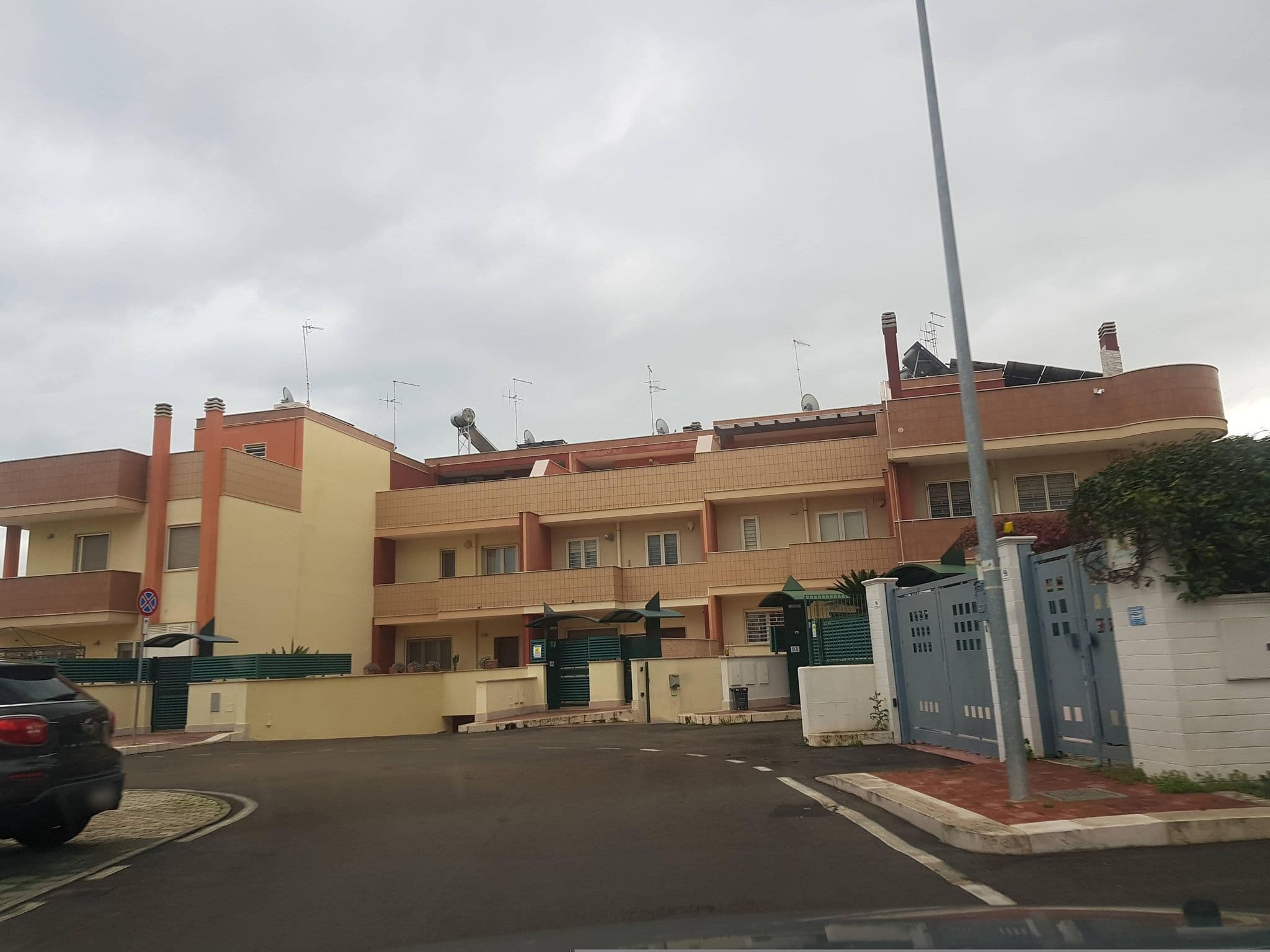 Street view near B&B Villa il Sughero, Monopoli — © clamast (CC BY-SA · Mapillary)