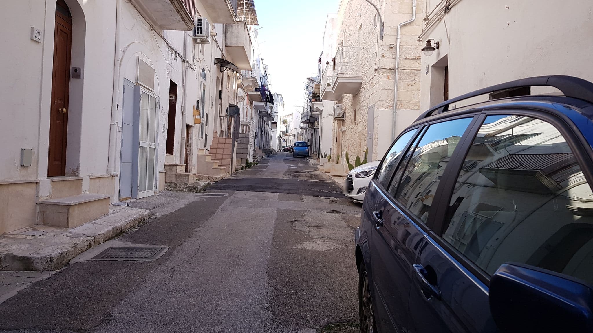 Street view near Casa Antica Pietra Bianca, Ostuni — © ale_zena_it (CC BY-SA · Mapillary)