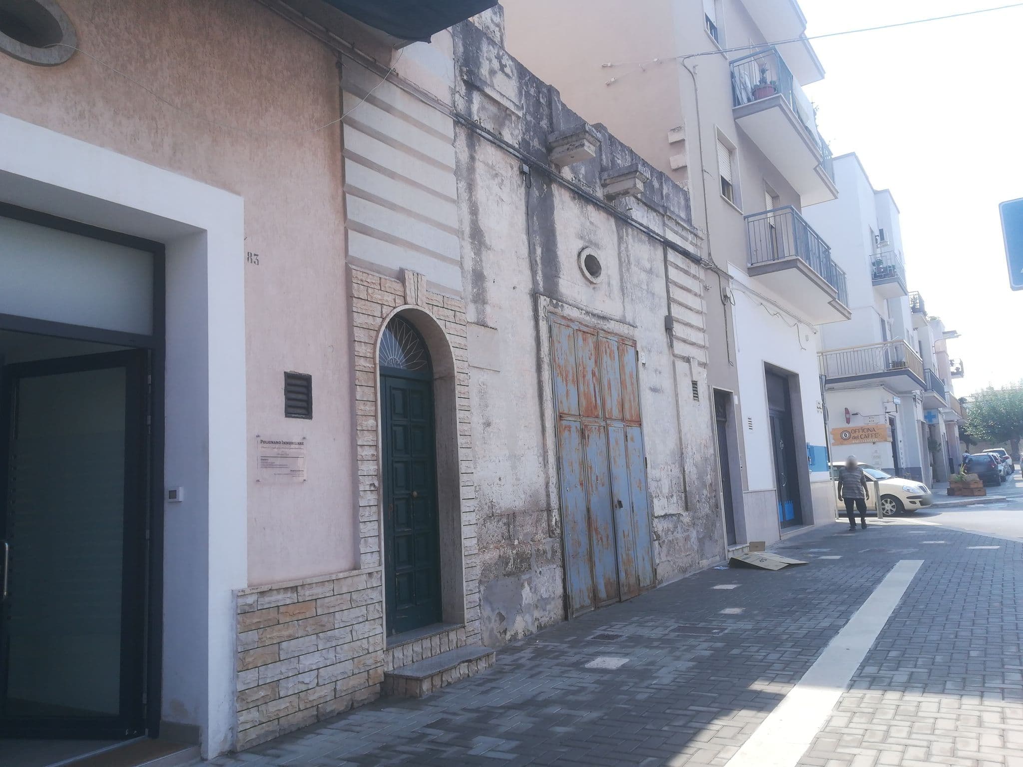 Street view near La Perla del Mare di Polignano, Polignano a Mare — © jeawrong (CC BY-SA · Mapillary)