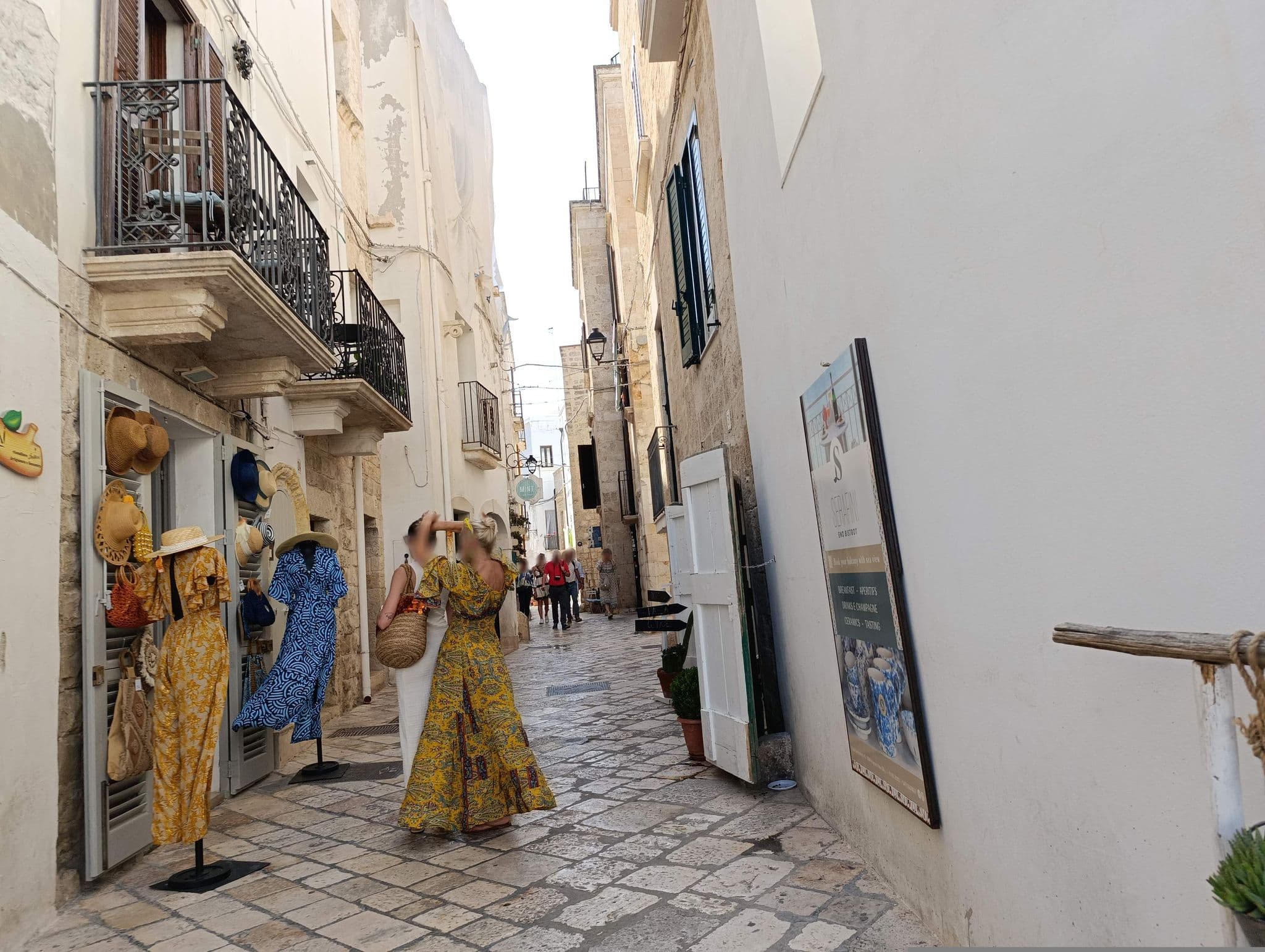 Street view near Dimora Talenti, Polignano a Mare — © jeawrong (CC BY-SA · Mapillary)