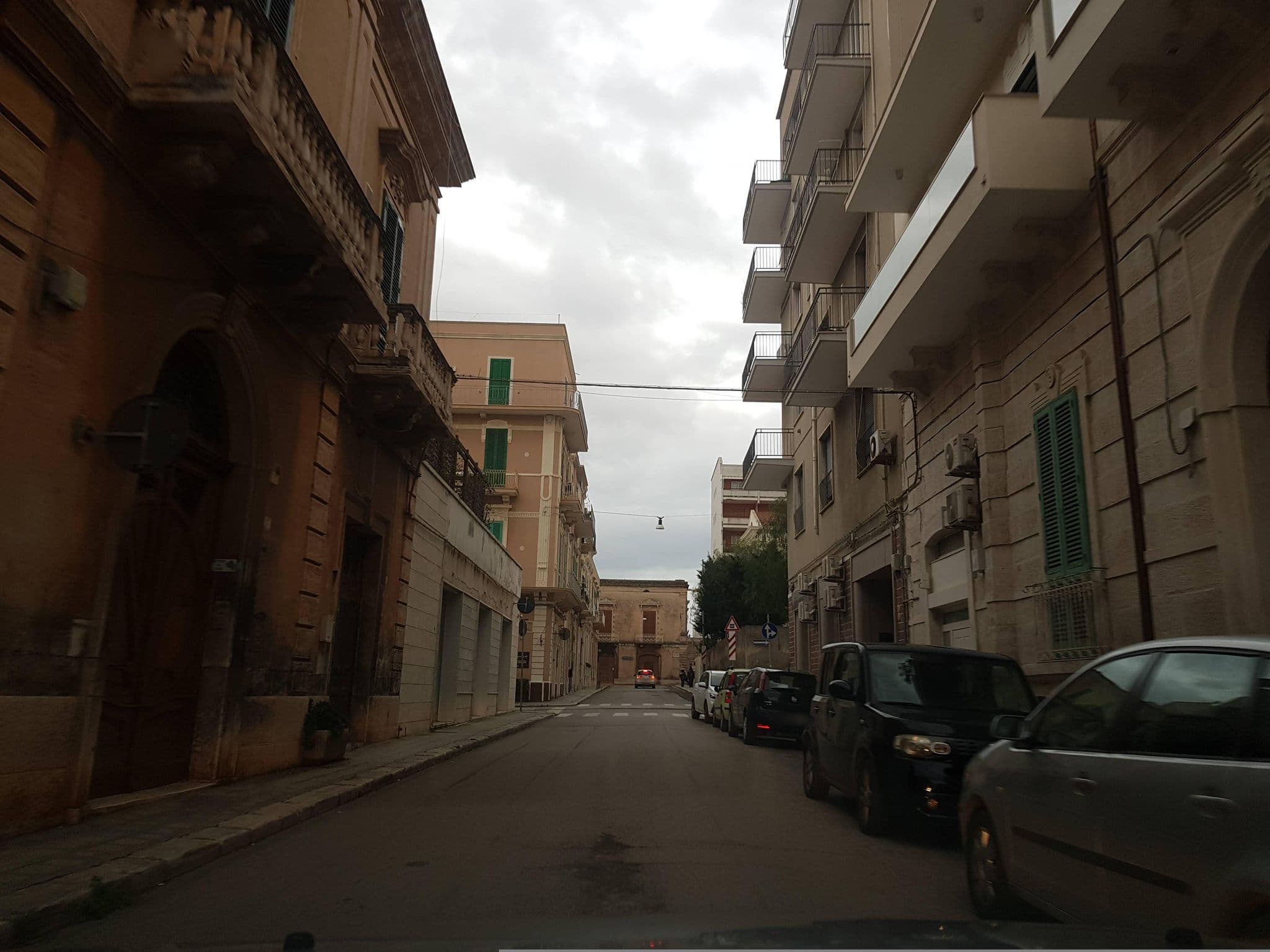 Street view near Cardìlle Apartment, Monopoli — © clamast (CC BY-SA · Mapillary)