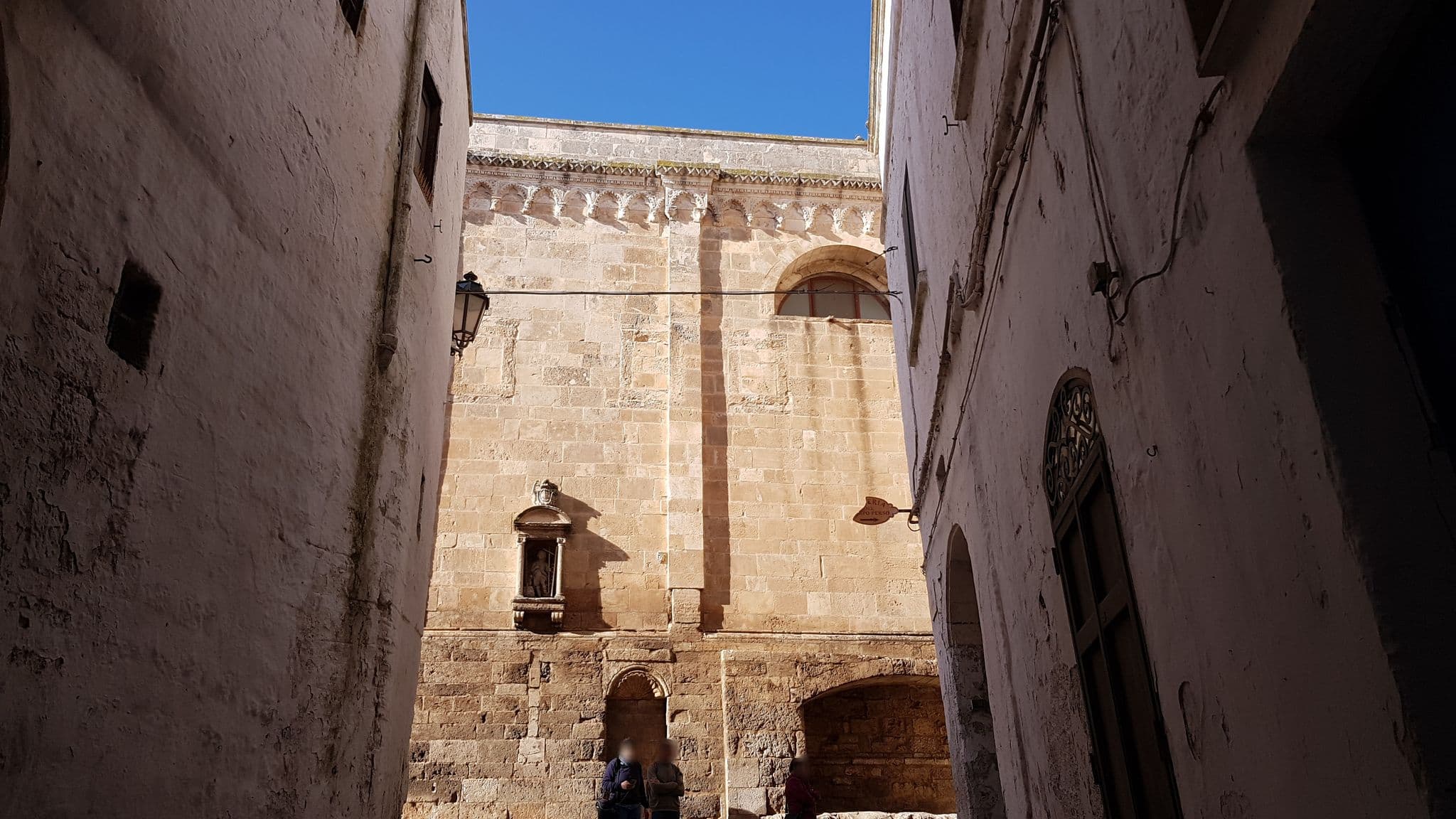 Street view near Palazzo Le Cupole by Wonderful Italy, Ostuni — © ale_zena_it (CC BY-SA · Mapillary)