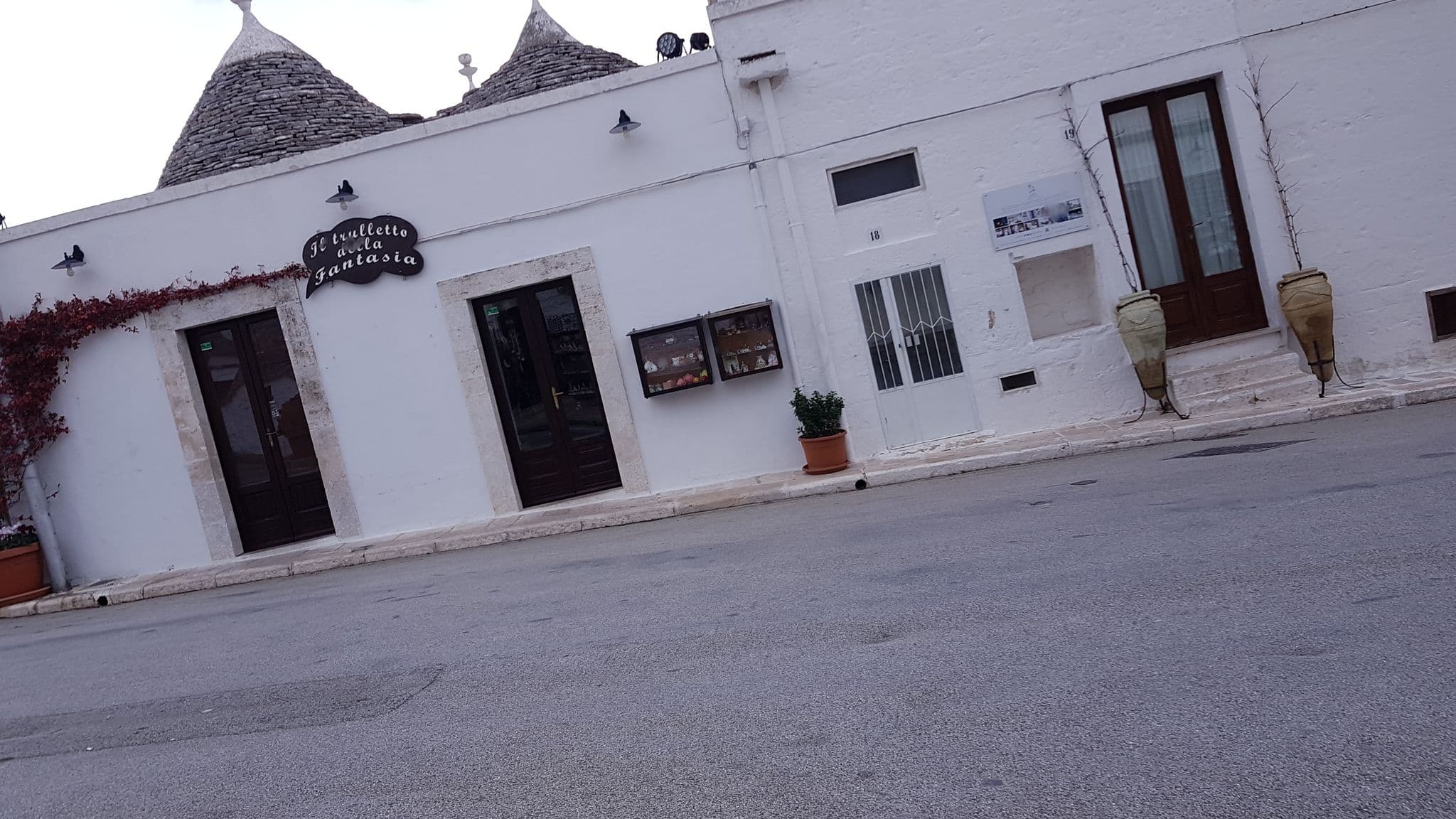 Street view near Trulli e Puglia Vacanze, Alberobello — © ale_zena_it (CC BY-SA · Mapillary)