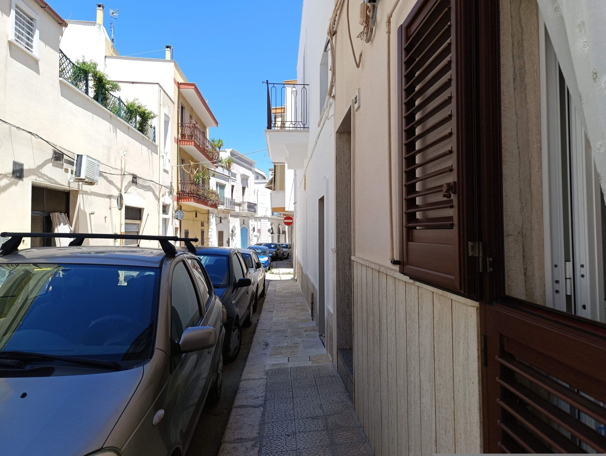 Street view near Donatella beb, Polignano a Mare — © jeawrong (CC BY-SA · Mapillary)
