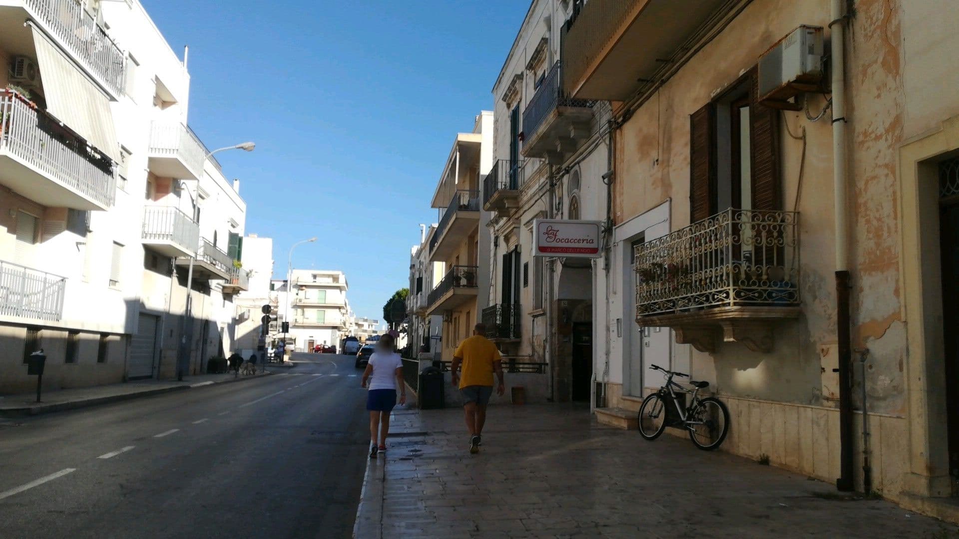 Street view near B&B Gina Chic, Polignano a Mare — © jeawrong (CC BY-SA · Mapillary)
