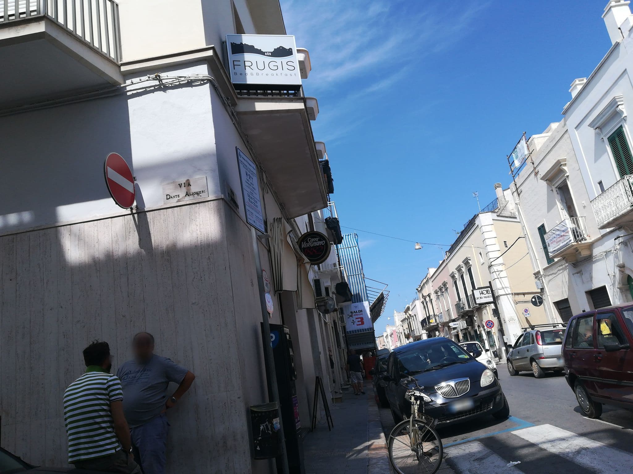Street view near Frugis, Polignano a Mare — © jeawrong (CC BY-SA · Mapillary)