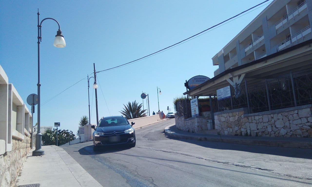 Street view near Cala Paura Resort & Sea Experience, Polignano a Mare — © pct (CC BY-SA · Mapillary)