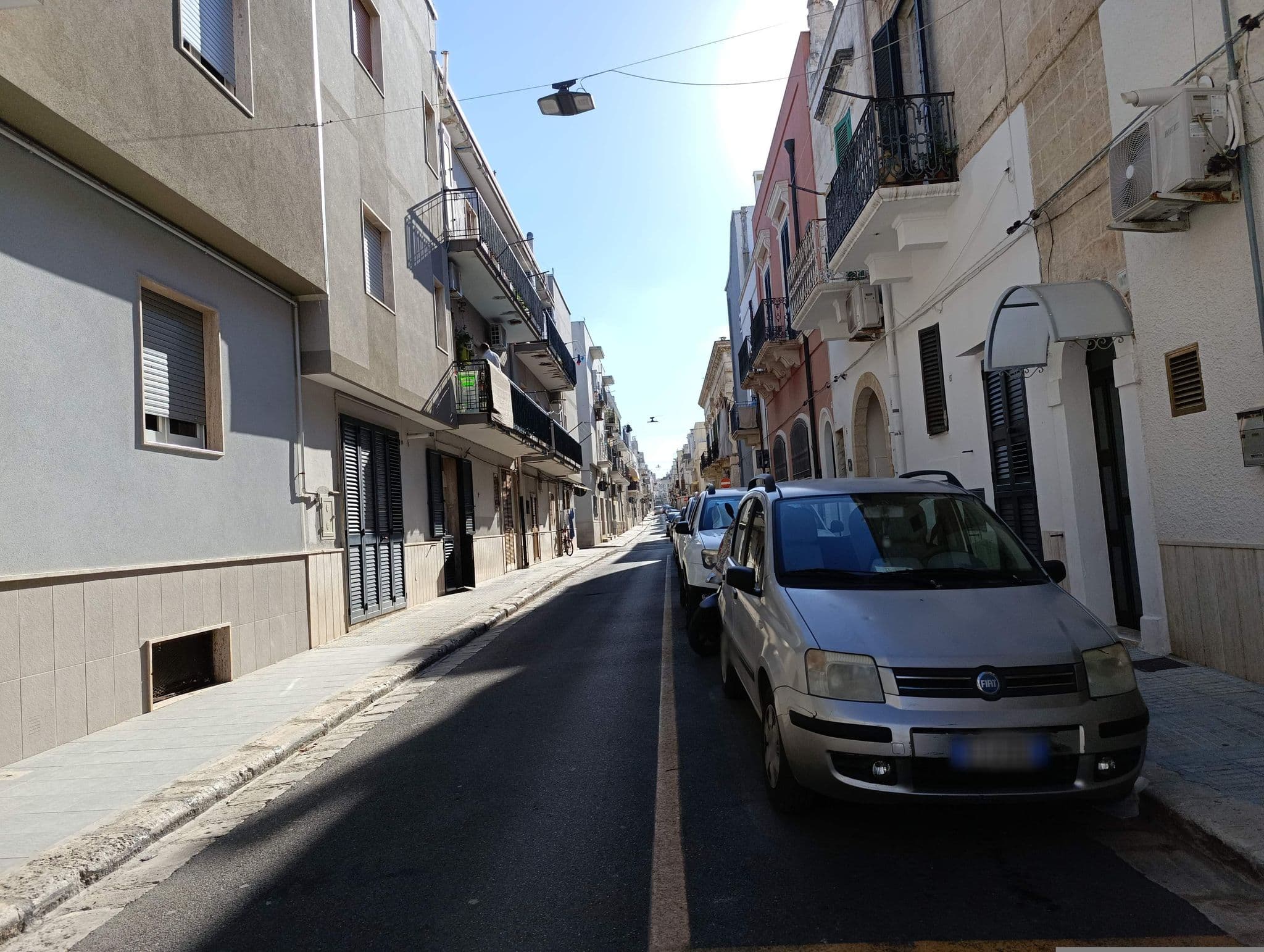 Street view near Nivis Avis, Polignano a Mare — © jeawrong (CC BY-SA · Mapillary)