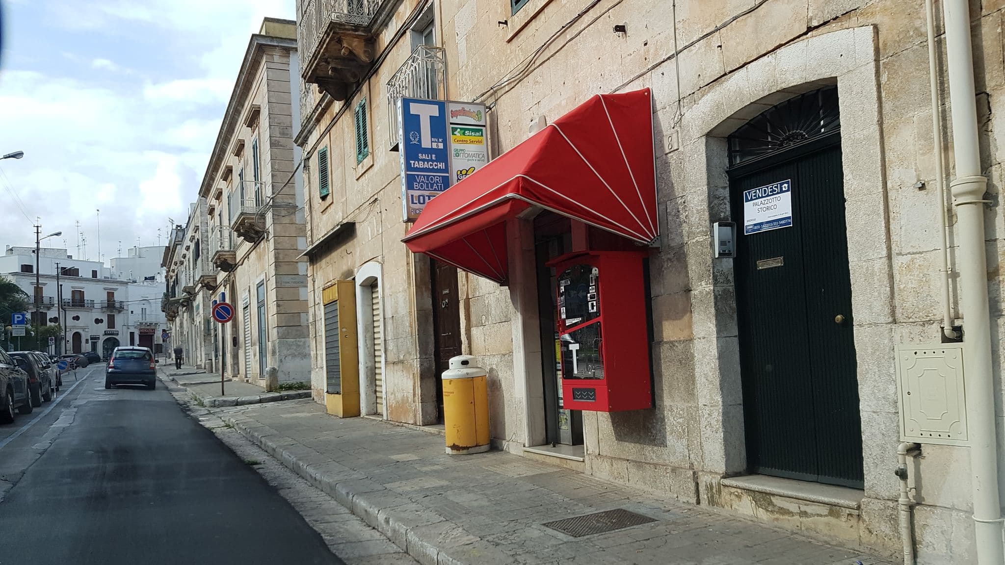 Street view near Biancofiore Apartments, Ostuni — © ale_zena_it (CC BY-SA · Mapillary)