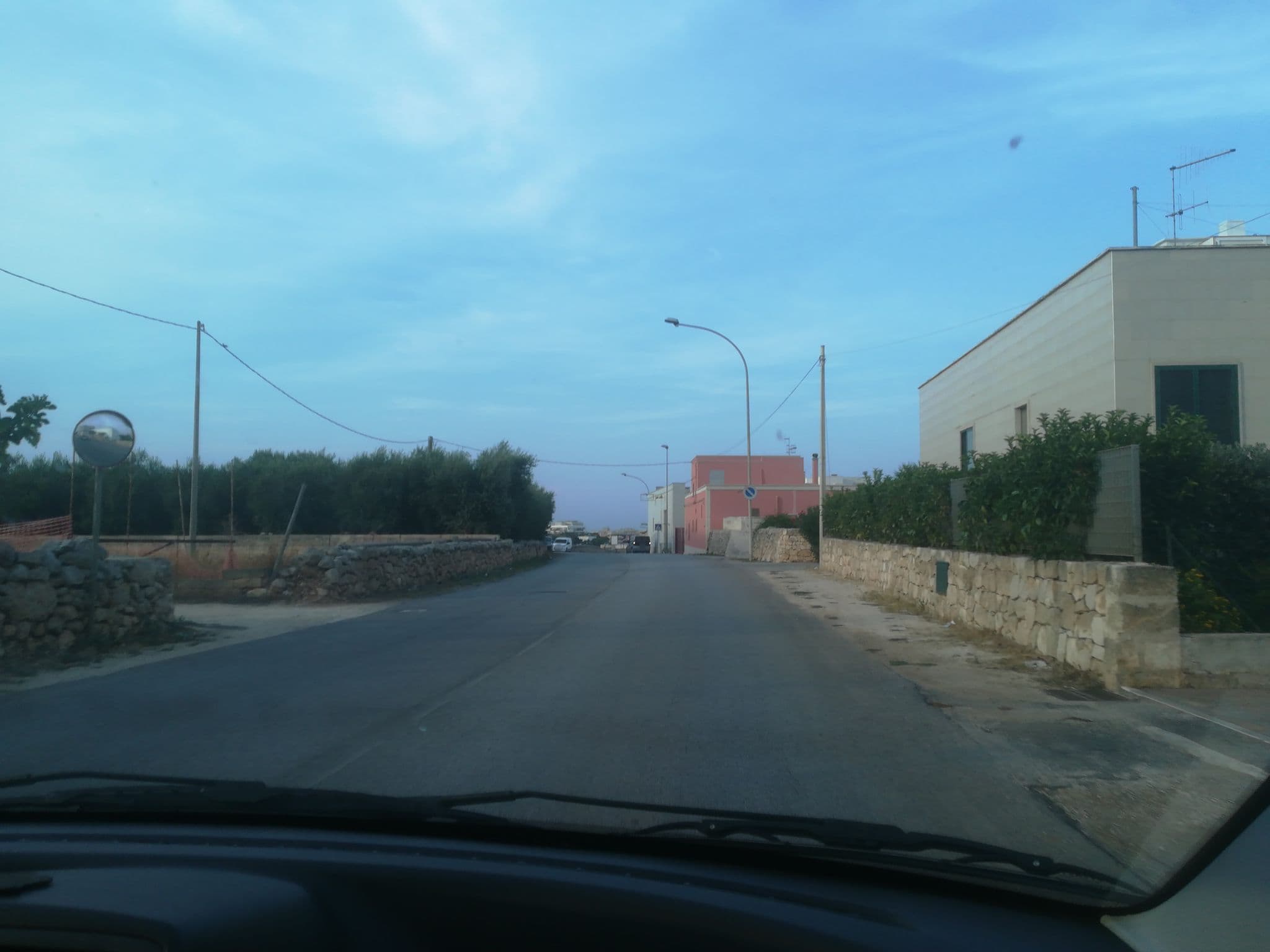 Street view near Villini di Sant'Andreas, Monopoli — © jeawrong (CC BY-SA · Mapillary)