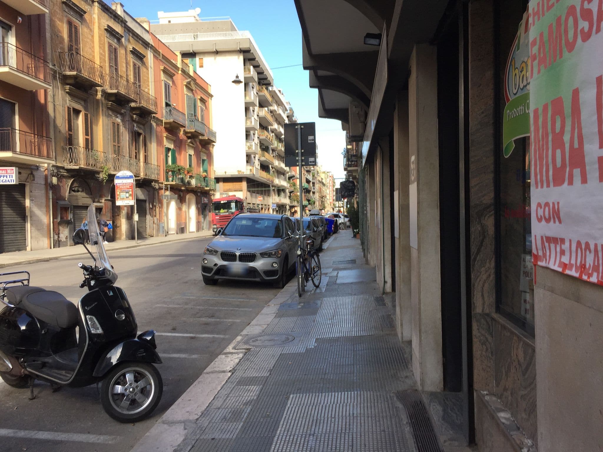 Street view near Casa Dante Center, Bari — © caronegiancarlo (CC BY-SA · Mapillary)