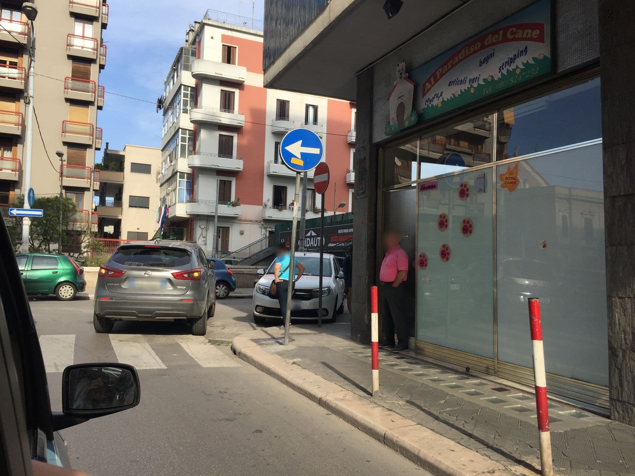Street view near Guest House Stazione Centrale, Bari — © ariannabonasia (CC BY-SA · Mapillary)