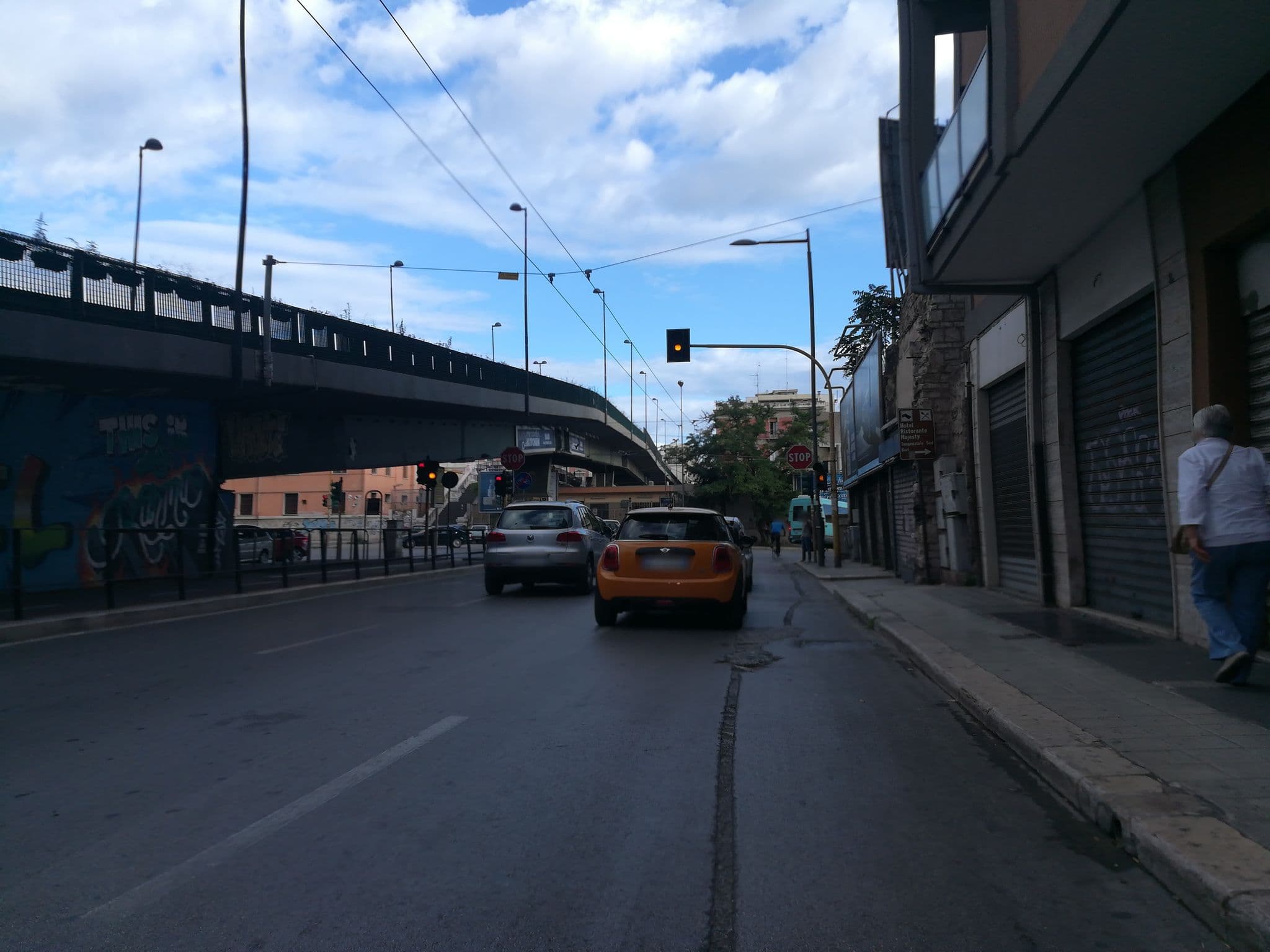 Street view near Morris Rooms, Bari — © albcec99 (CC BY-SA · Mapillary)