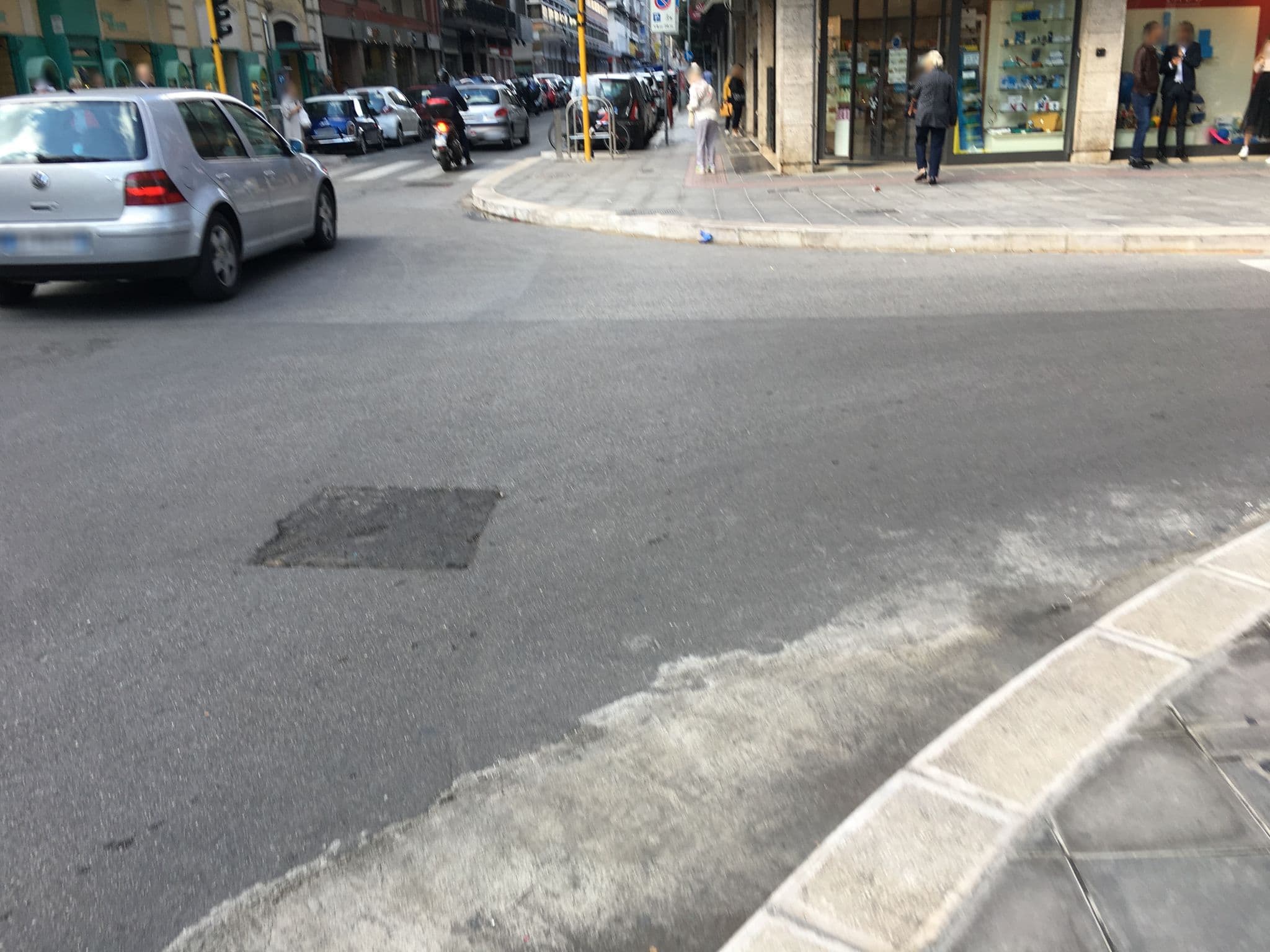 Street view near B&B Melo2, Bari — © gaetanol (CC BY-SA · Mapillary)