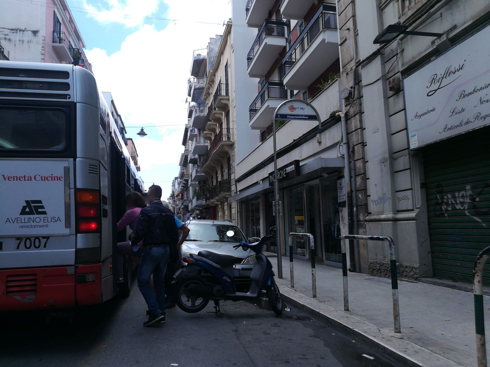 Street view near Suite169 in centro, Bari — © albcec99 (CC BY-SA · Mapillary)